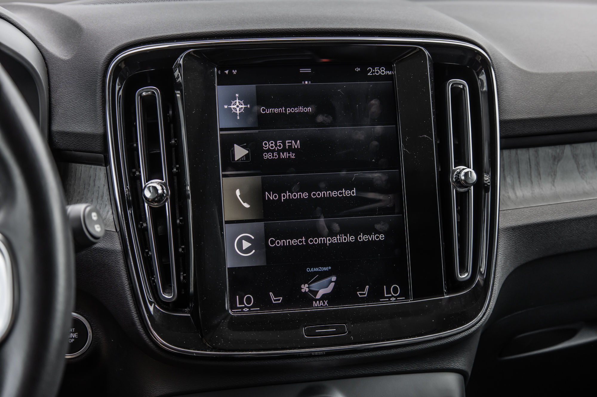 2021 Volvo XC40 in Pointe-Claire, Quebec