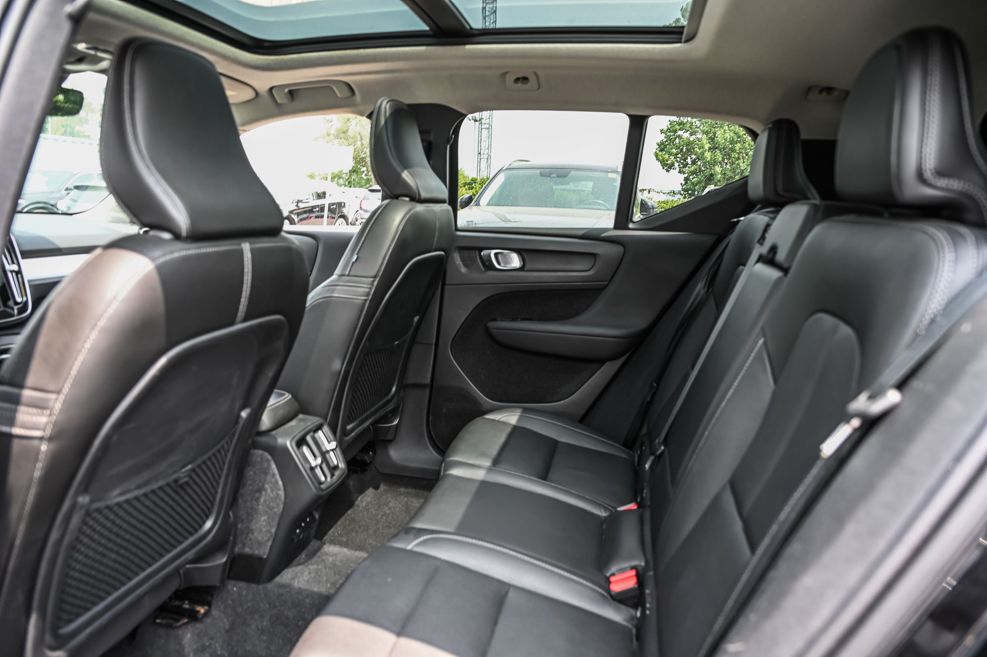 2021 Volvo XC40 in Pointe-Claire, Quebec