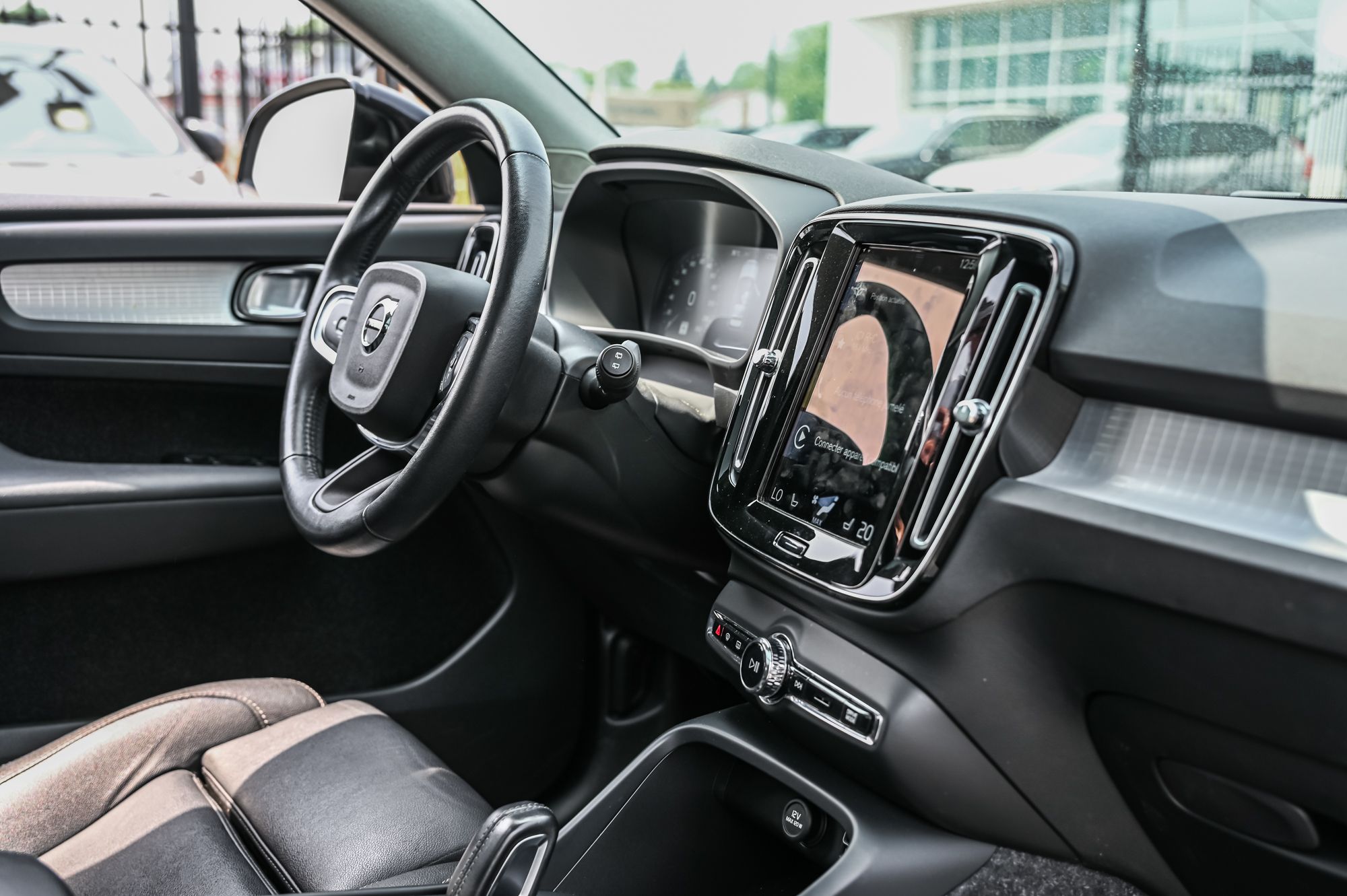 2021 Volvo XC40 in Pointe-Claire, Quebec