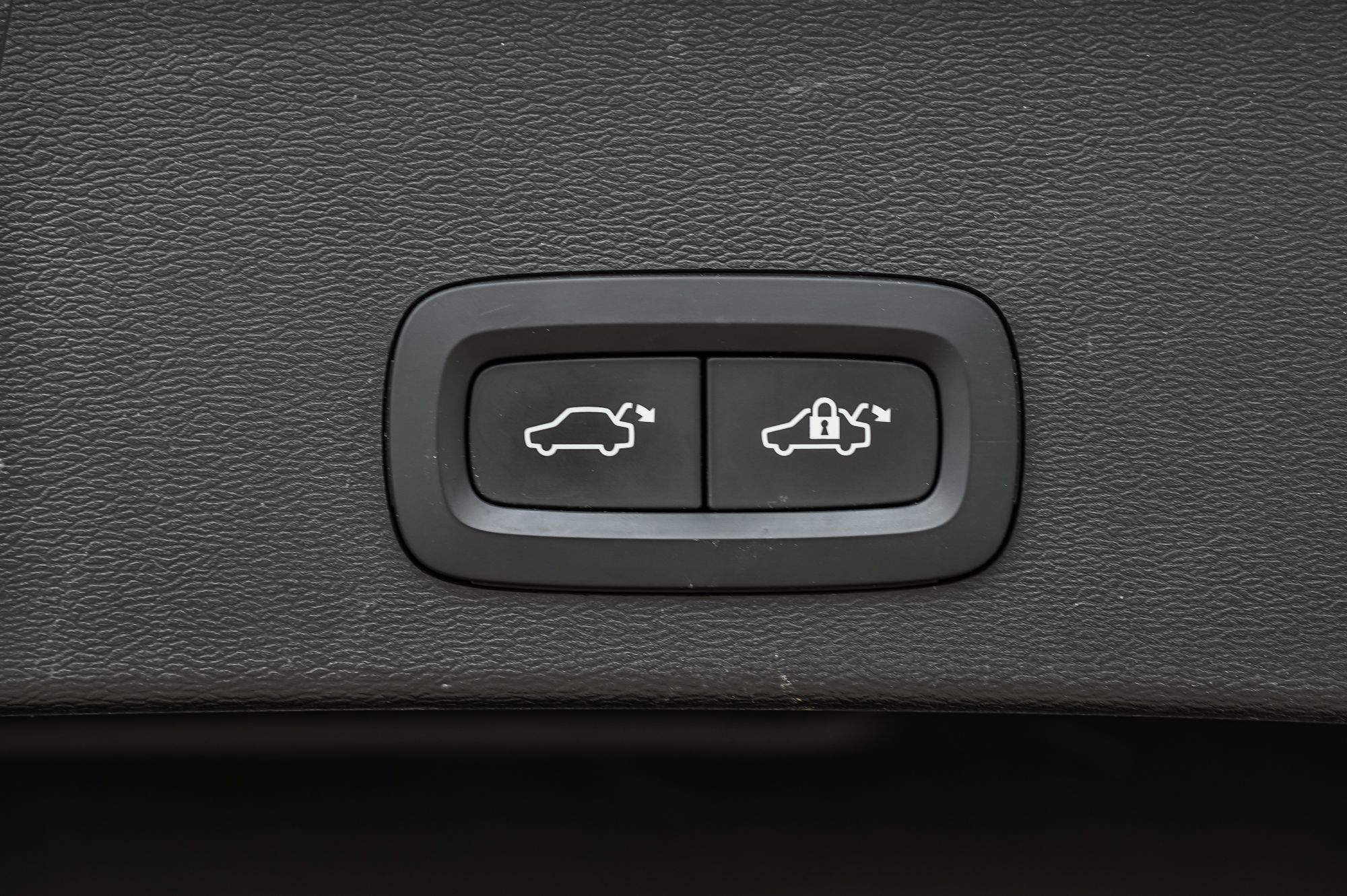 2021 Volvo XC40 in Pointe-Claire, Quebec