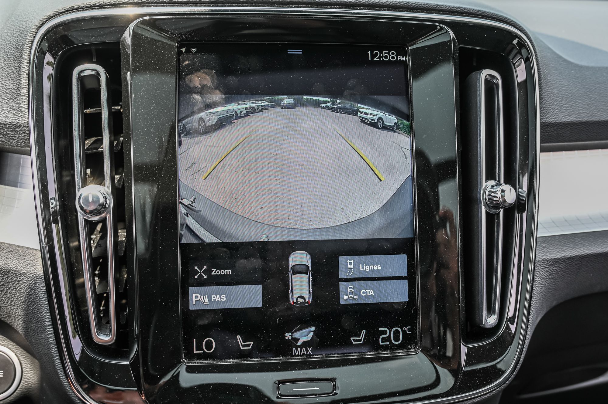 2021 Volvo XC40 in Pointe-Claire, Quebec