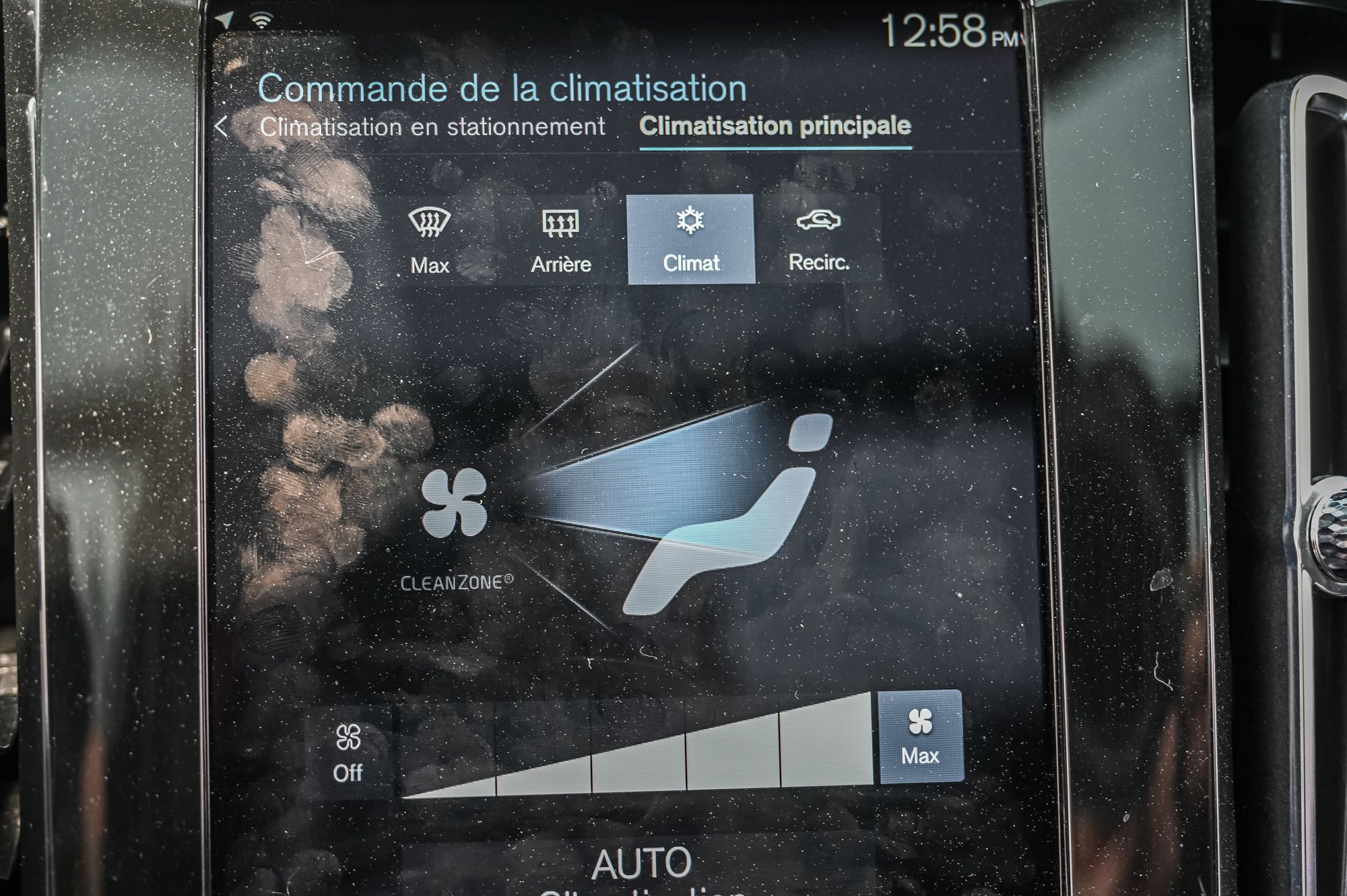 2021 Volvo XC40 in Pointe-Claire, Quebec