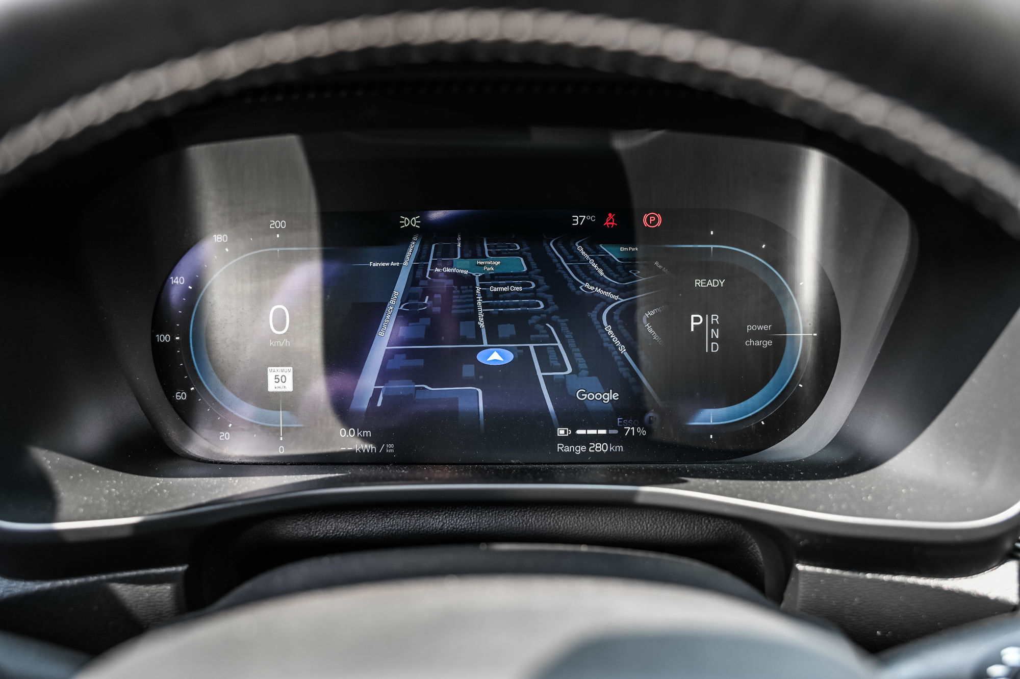 2021 Volvo XC40 in Pointe-Claire, Quebec