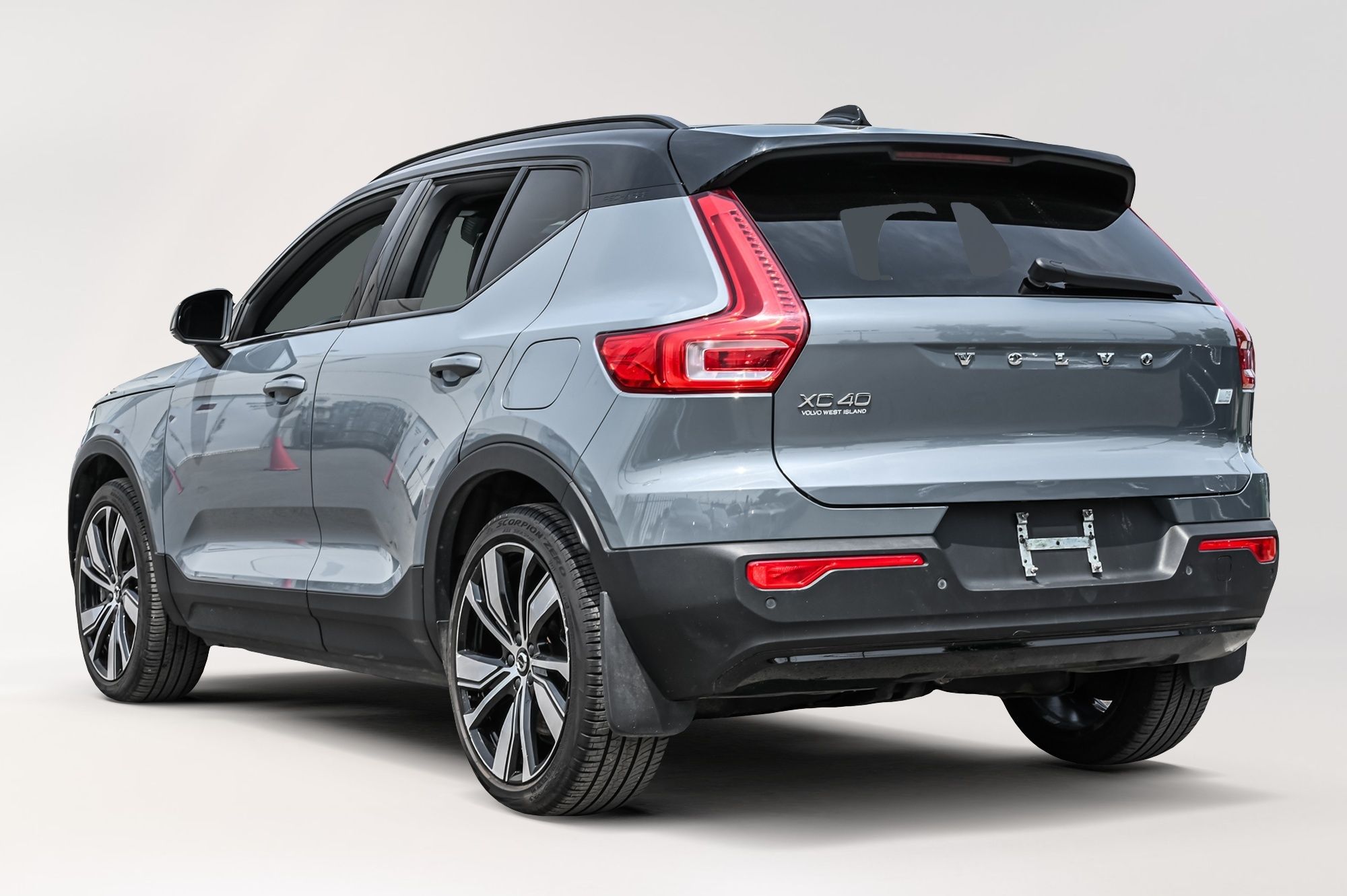 2021 Volvo XC40 in Pointe-Claire, Quebec