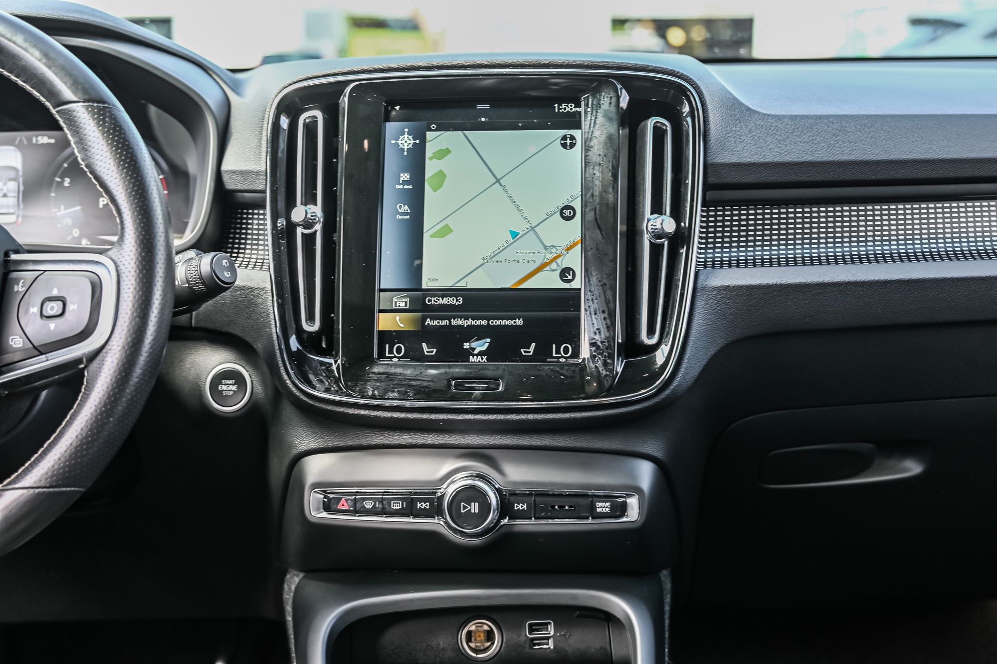 2021 Volvo XC40 in Pointe-Claire, Quebec