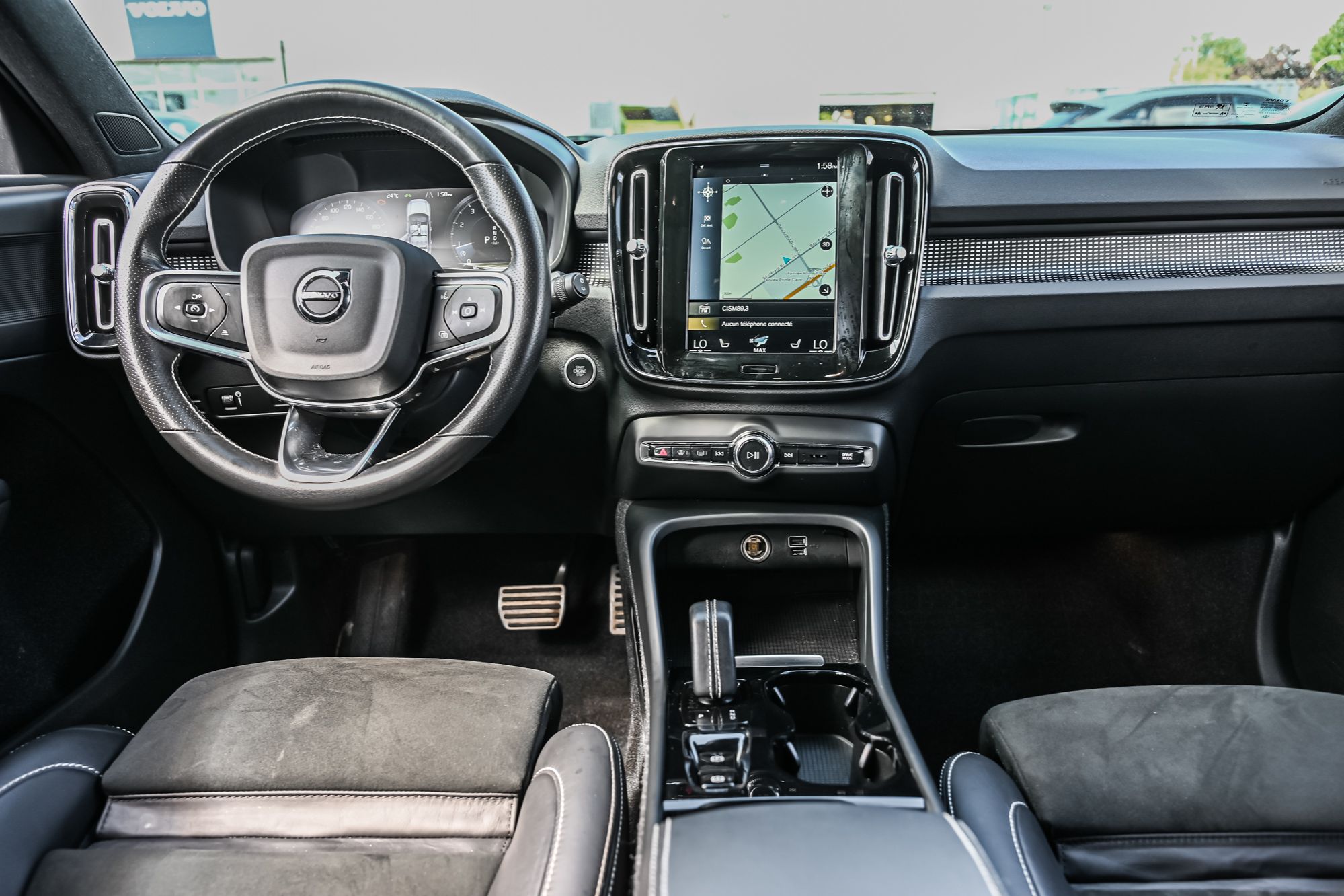 2021 Volvo XC40 in Pointe-Claire, Quebec