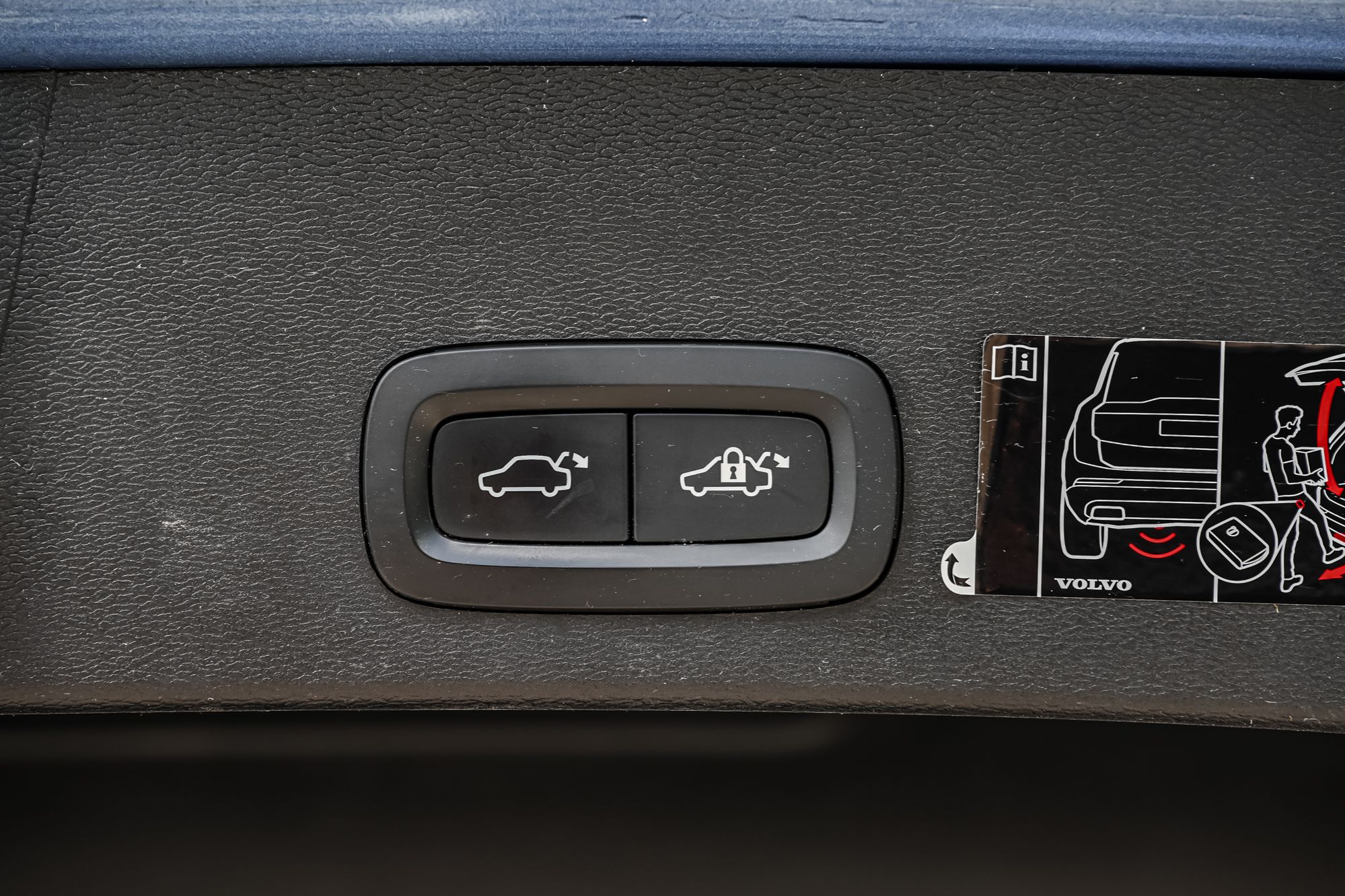 2021 Volvo XC40 in Pointe-Claire, Quebec