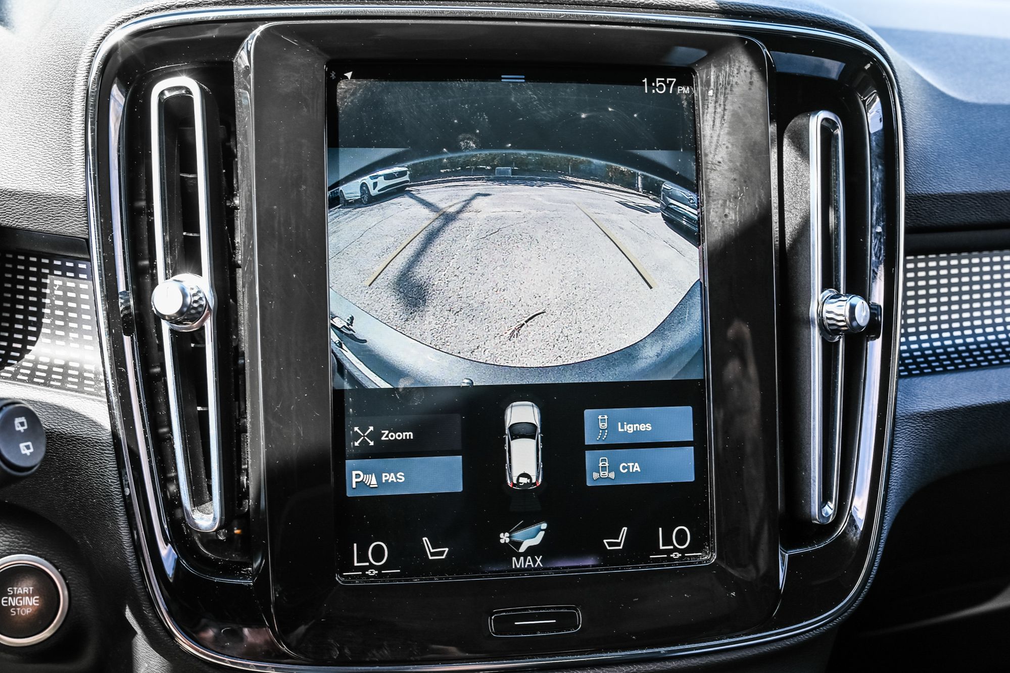 2021 Volvo XC40 in Pointe-Claire, Quebec