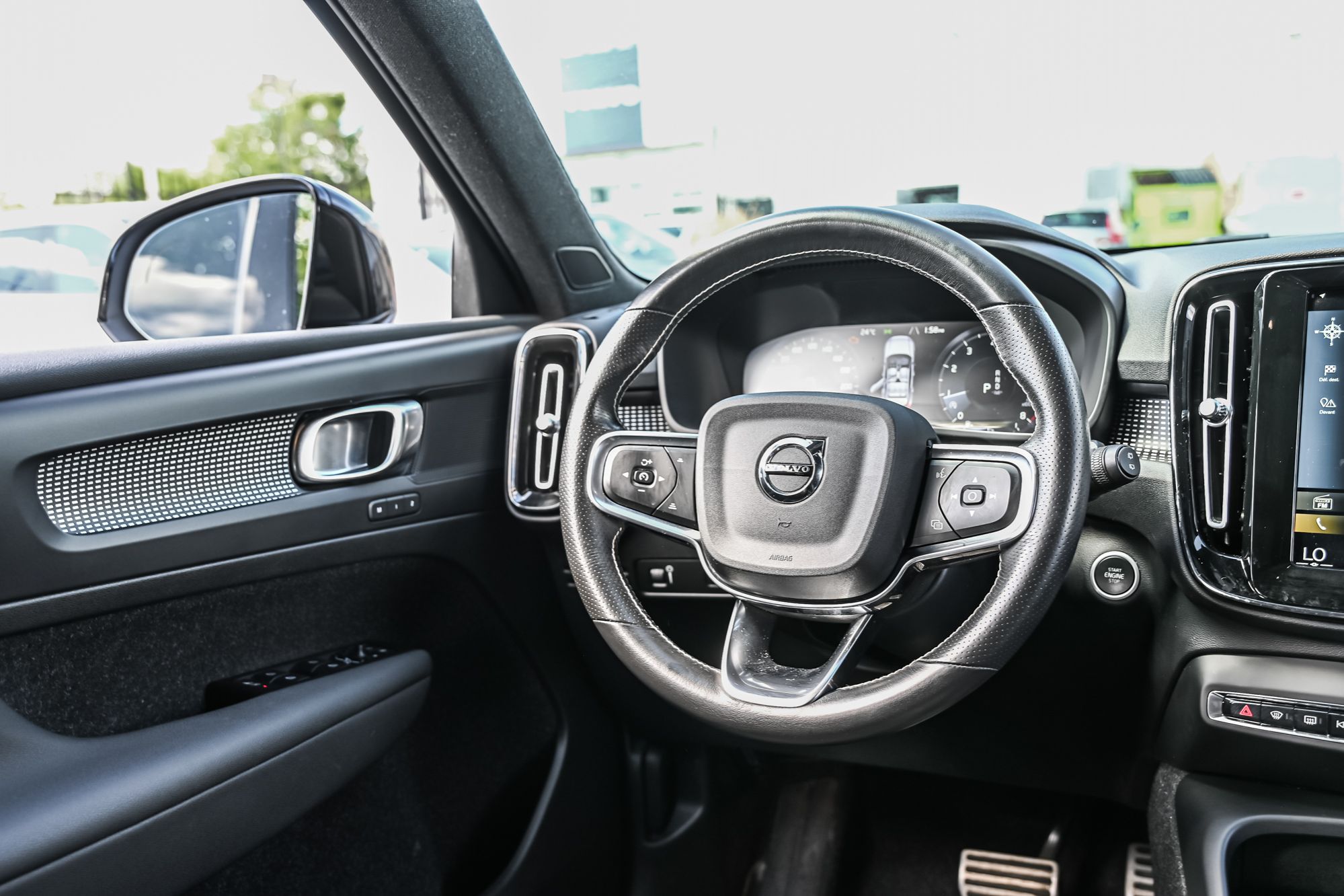 2021 Volvo XC40 in Pointe-Claire, Quebec