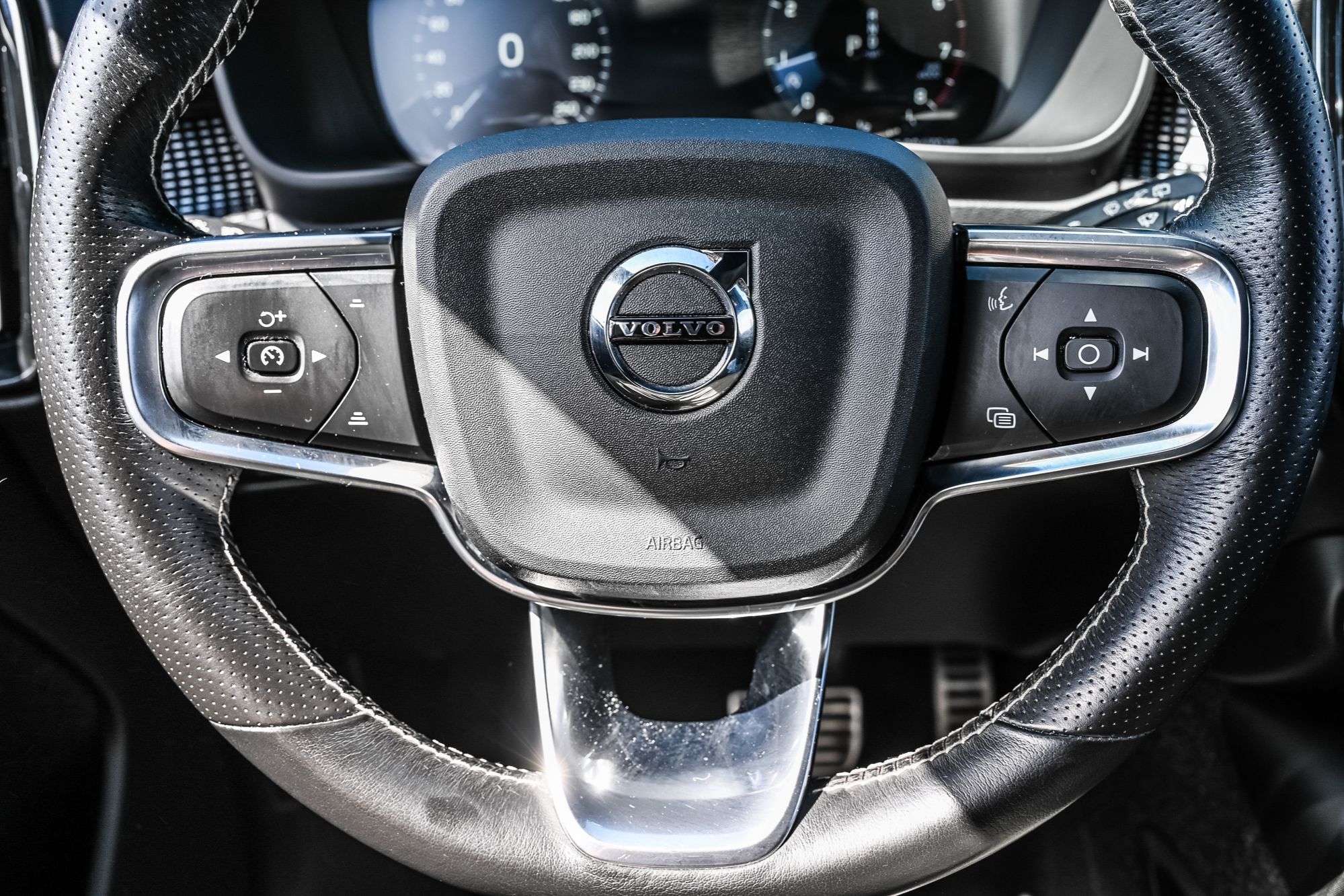 2021 Volvo XC40 in Pointe-Claire, Quebec