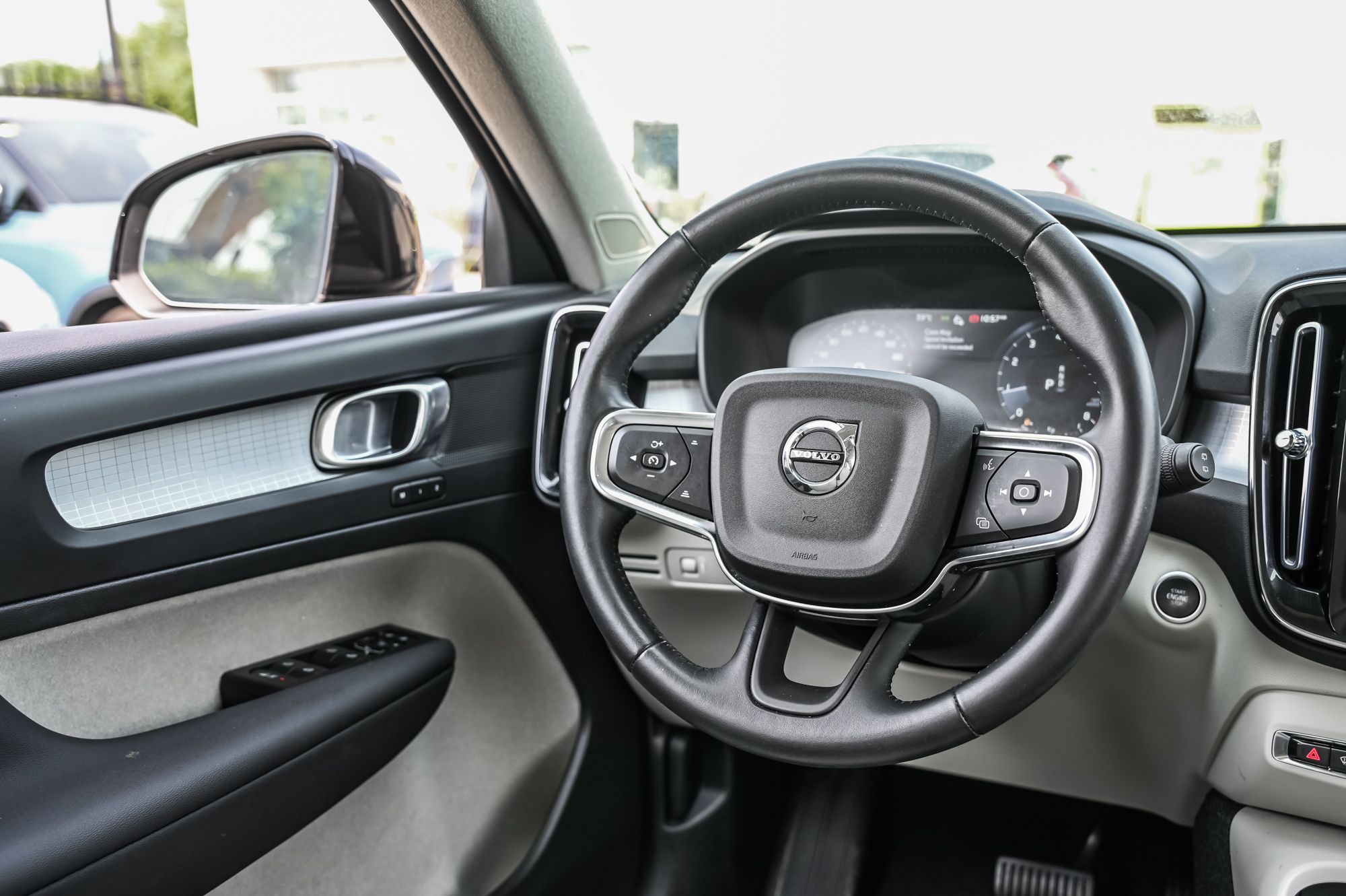 2021 Volvo XC40 in Pointe-Claire, Quebec