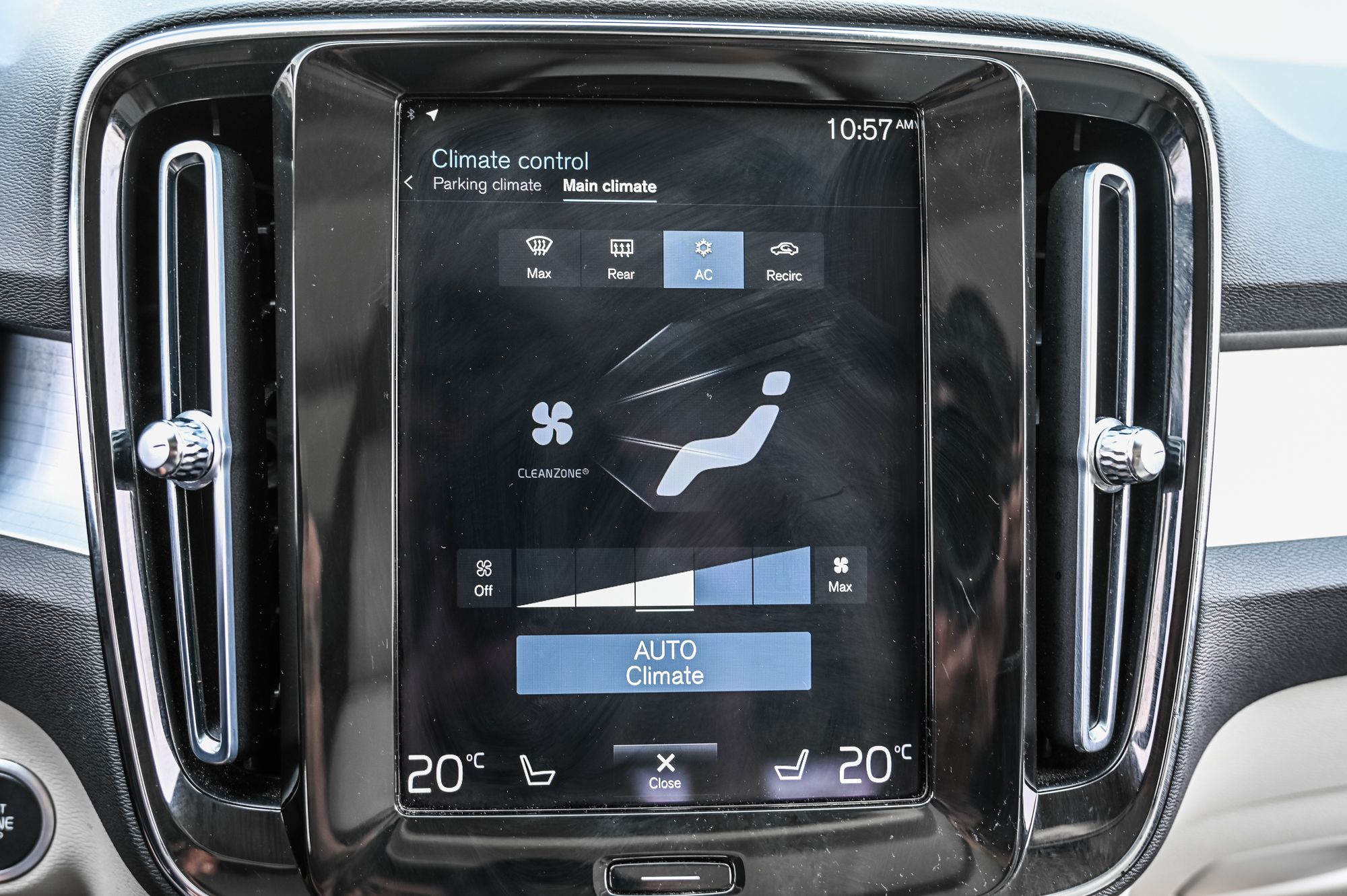2021 Volvo XC40 in Pointe-Claire, Quebec