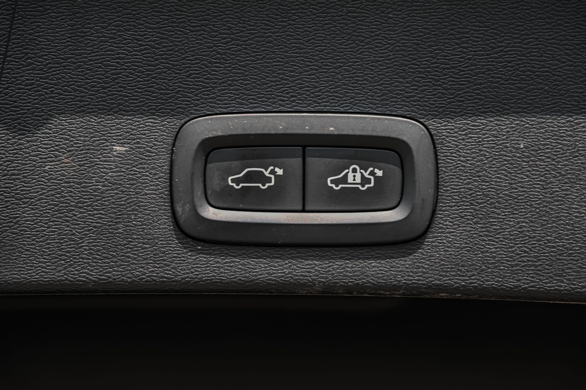 2021 Volvo XC40 in Pointe-Claire, Quebec
