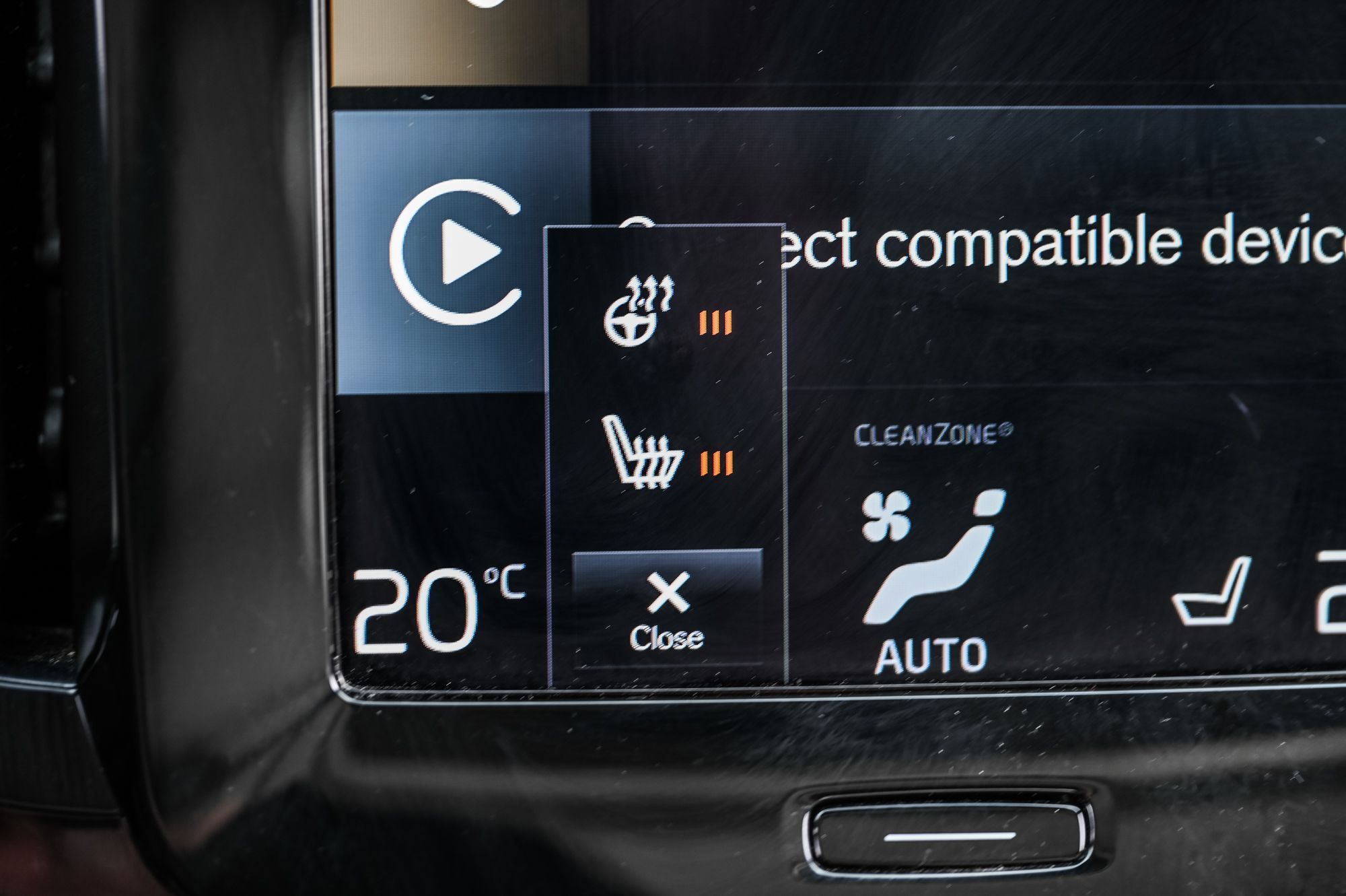 2021 Volvo XC40 in Pointe-Claire, Quebec