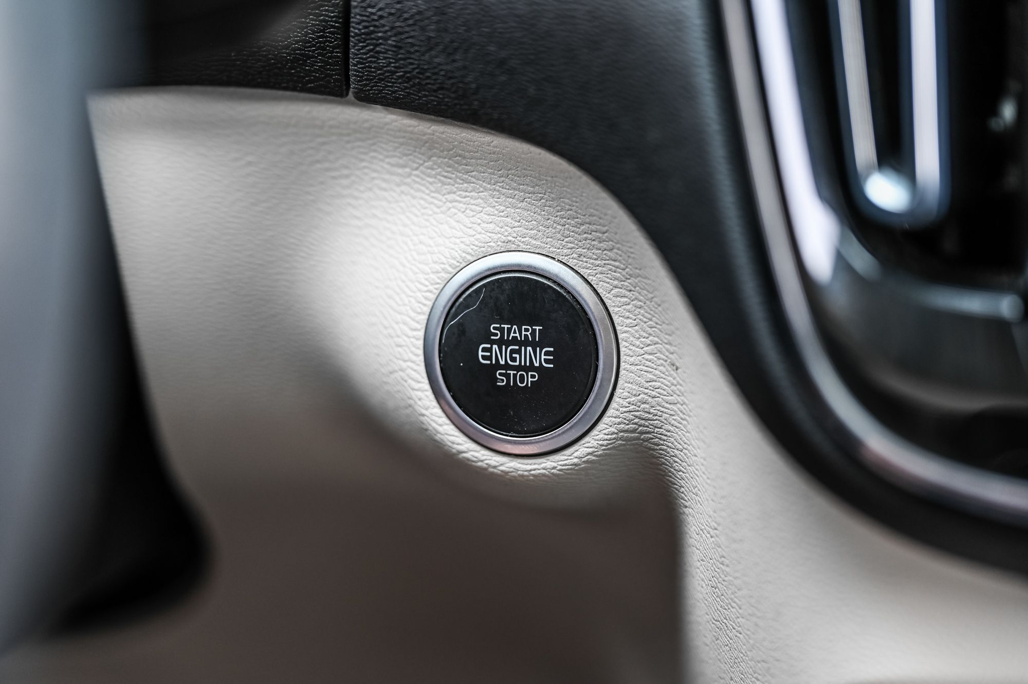 2021 Volvo XC40 in Pointe-Claire, Quebec