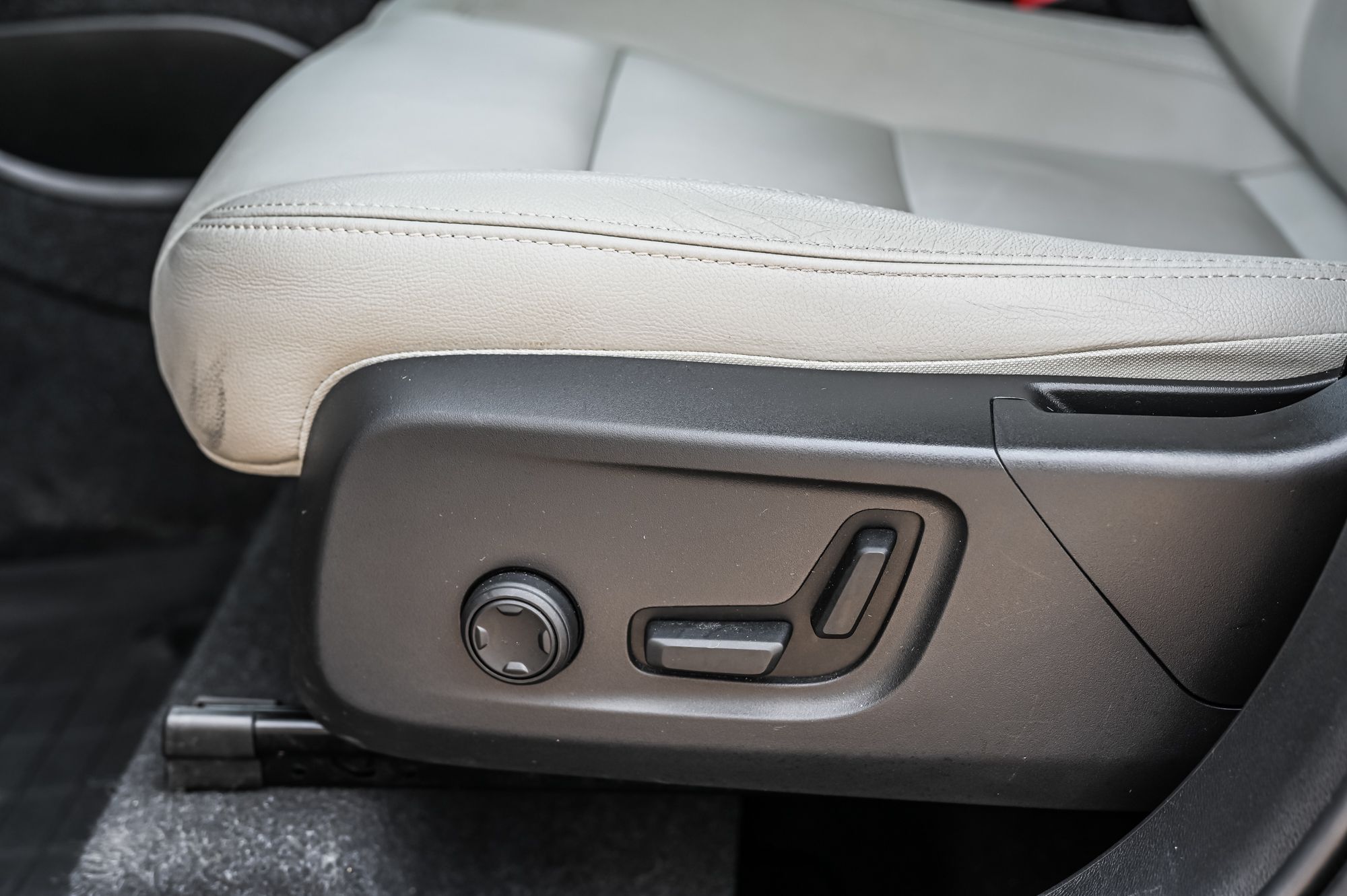 2021 Volvo XC40 in Pointe-Claire, Quebec