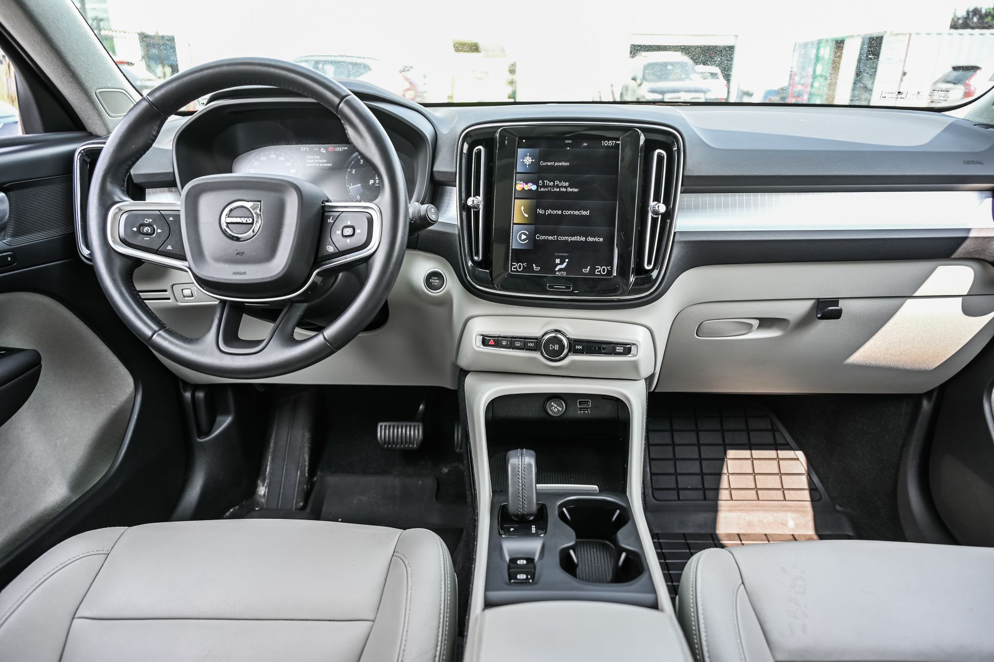 2021 Volvo XC40 in Pointe-Claire, Quebec
