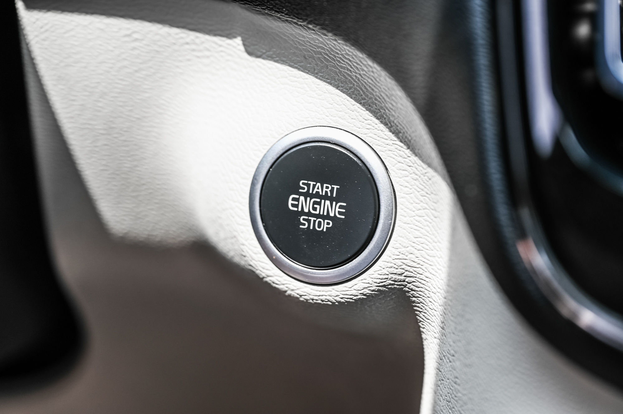 2022 Volvo XC40 in Pointe-Claire, Quebec