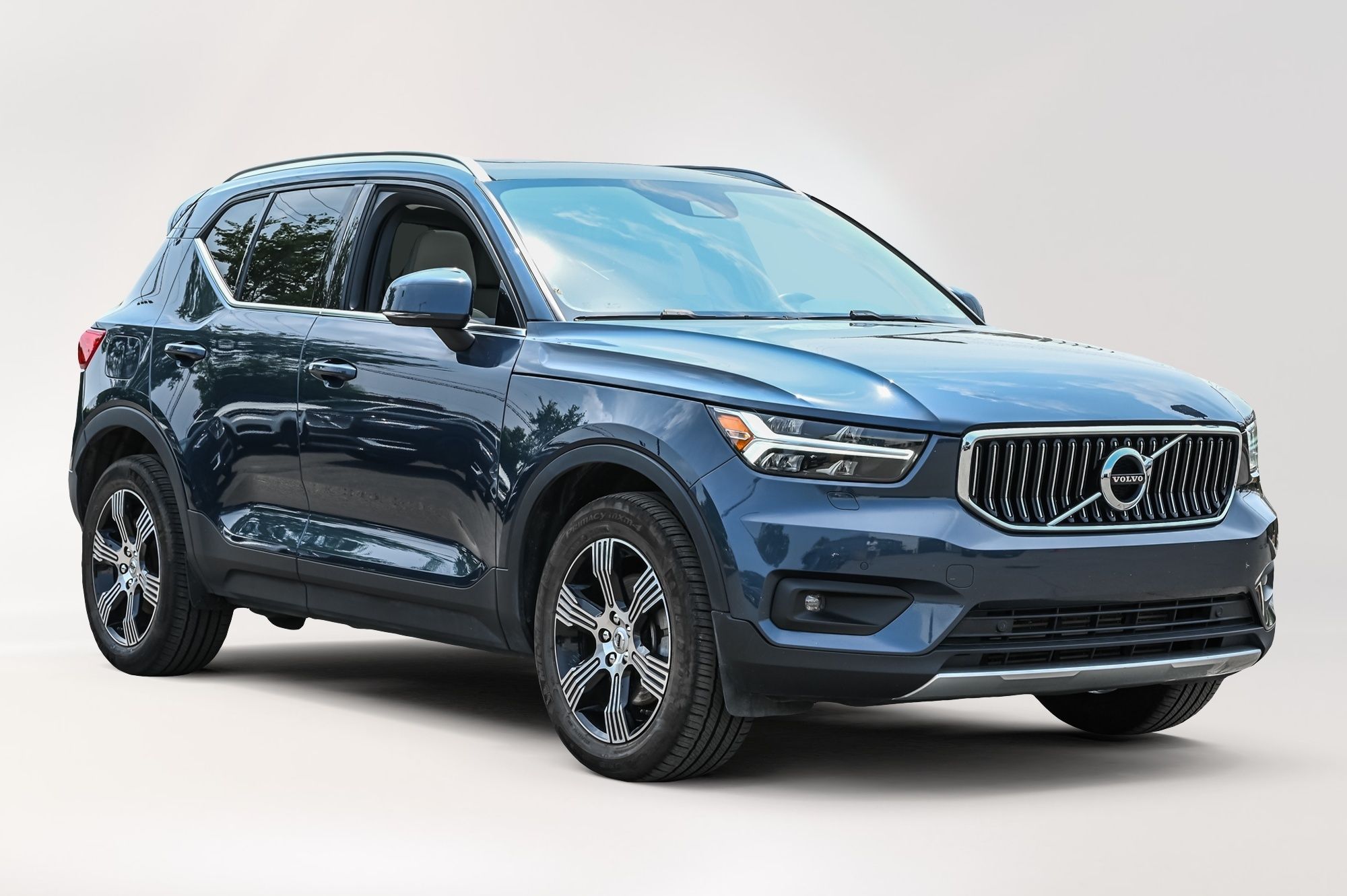 2022 Volvo XC40 in Pointe-Claire, Quebec