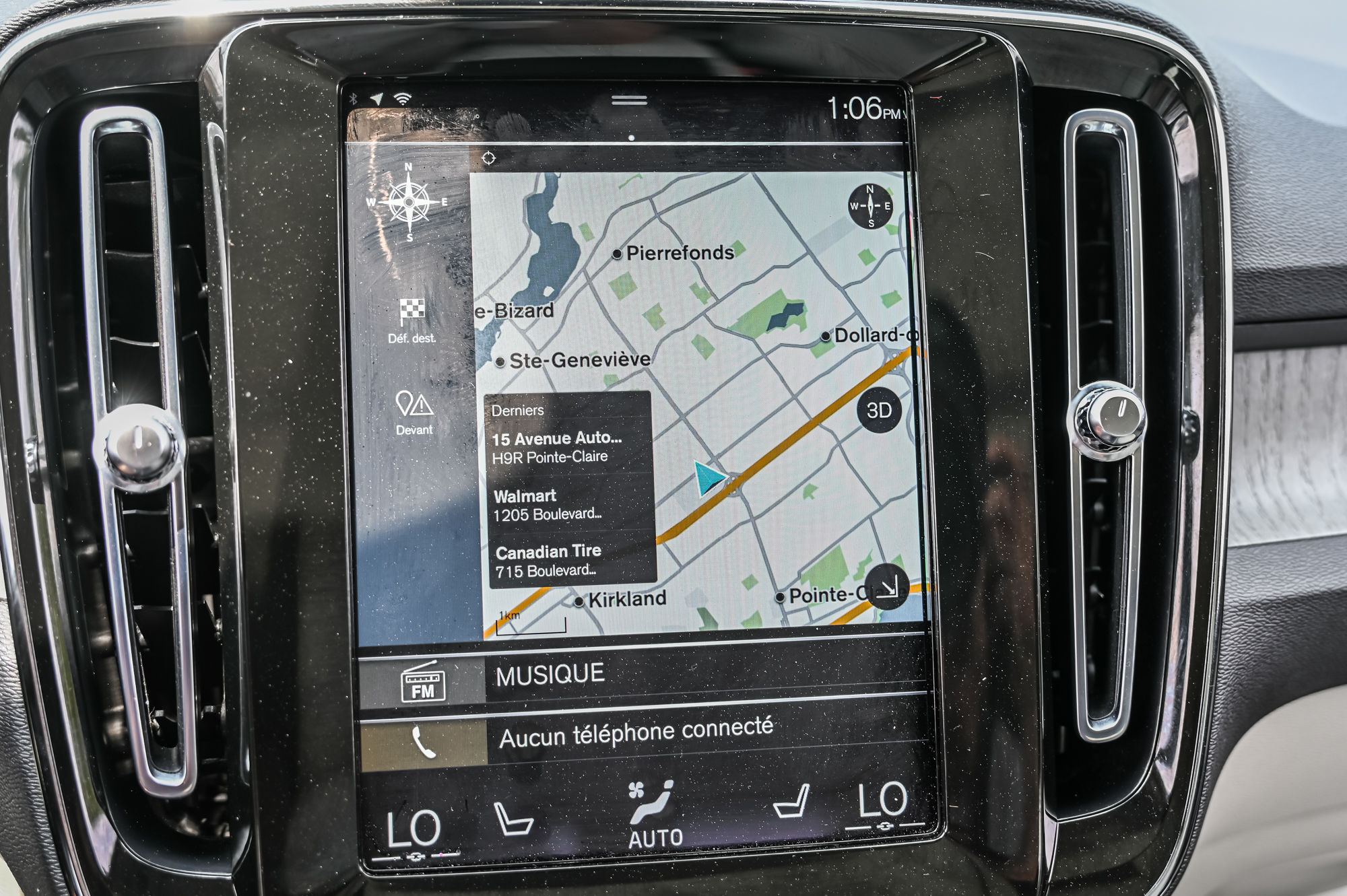 2022 Volvo XC40 in Pointe-Claire, Quebec