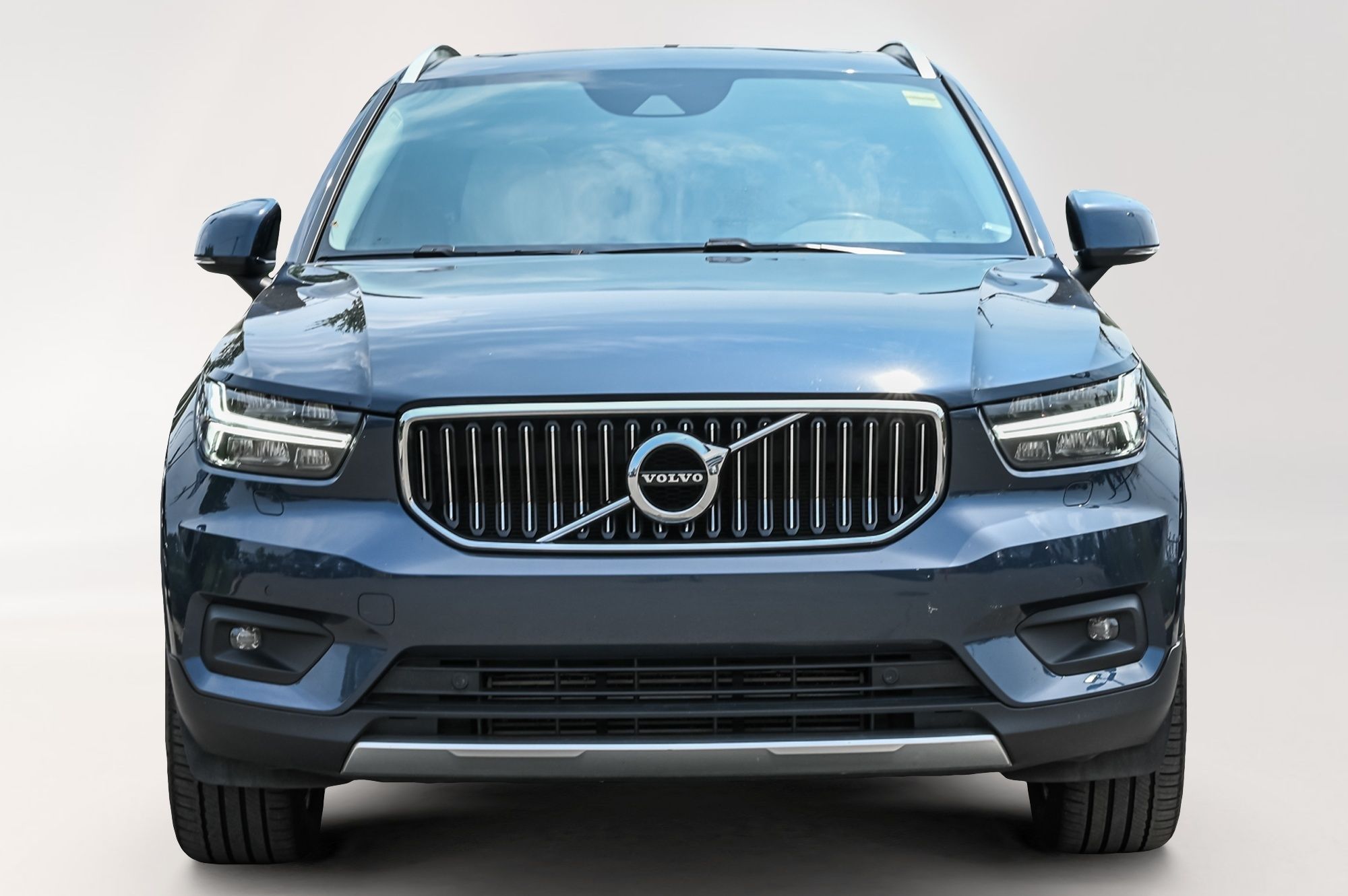 2022 Volvo XC40 in Pointe-Claire, Quebec