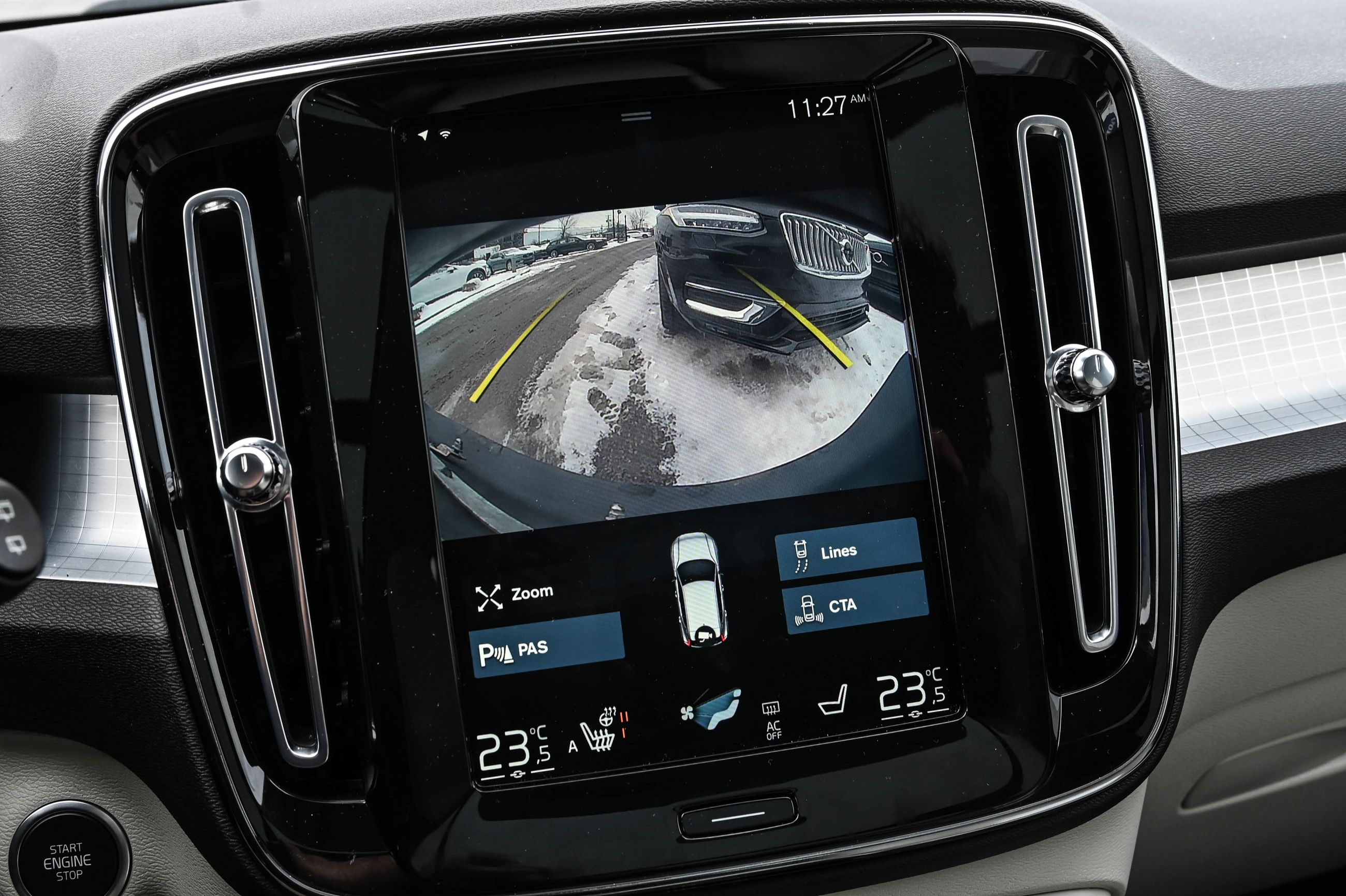 2022 Volvo XC40 in Pointe-Claire, Quebec