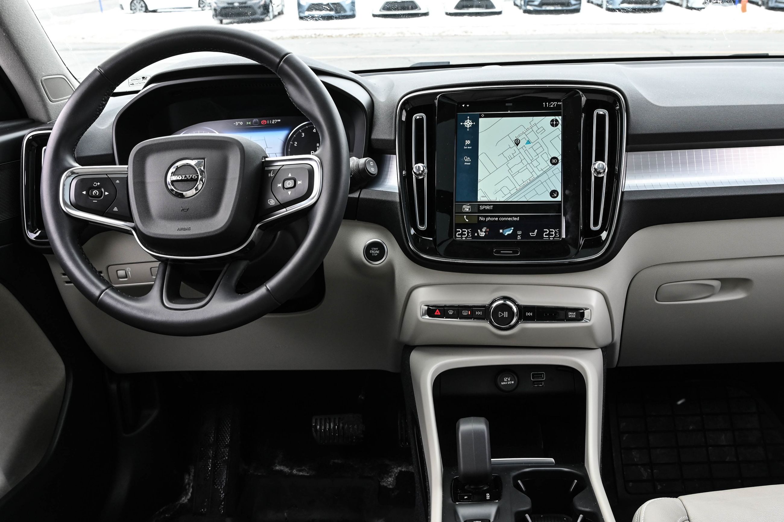 2022 Volvo XC40 in Pointe-Claire, Quebec