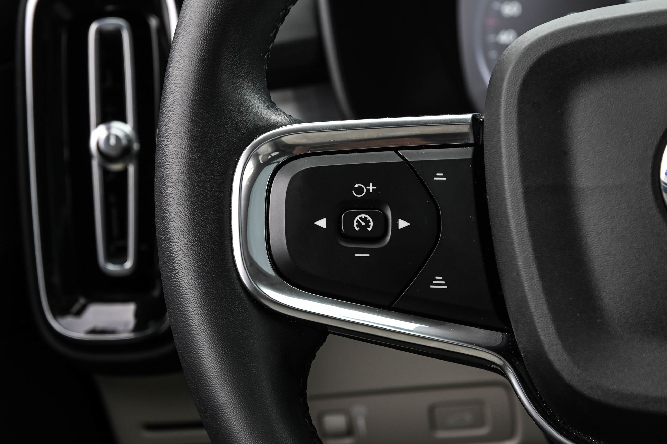 2022 Volvo XC40 in Pointe-Claire, Quebec