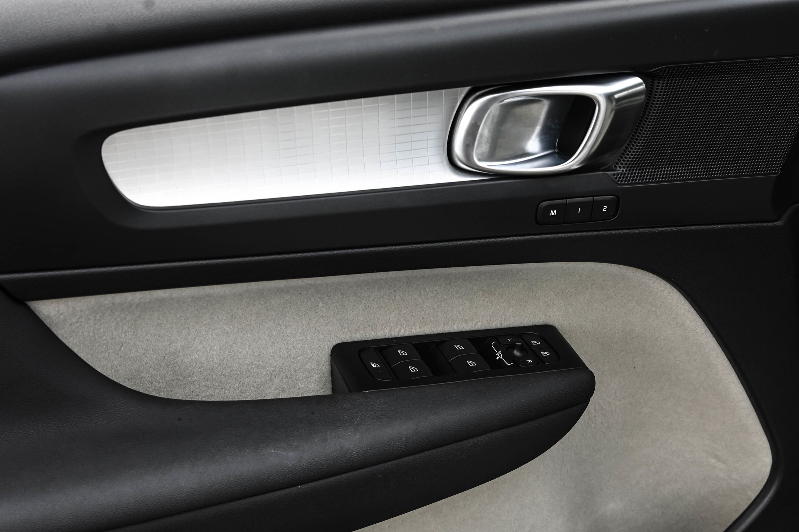 2022 Volvo XC40 in Pointe-Claire, Quebec