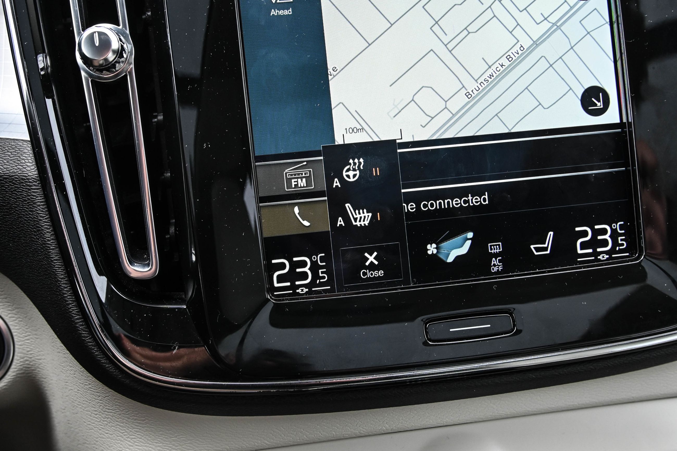 2022 Volvo XC40 in Pointe-Claire, Quebec