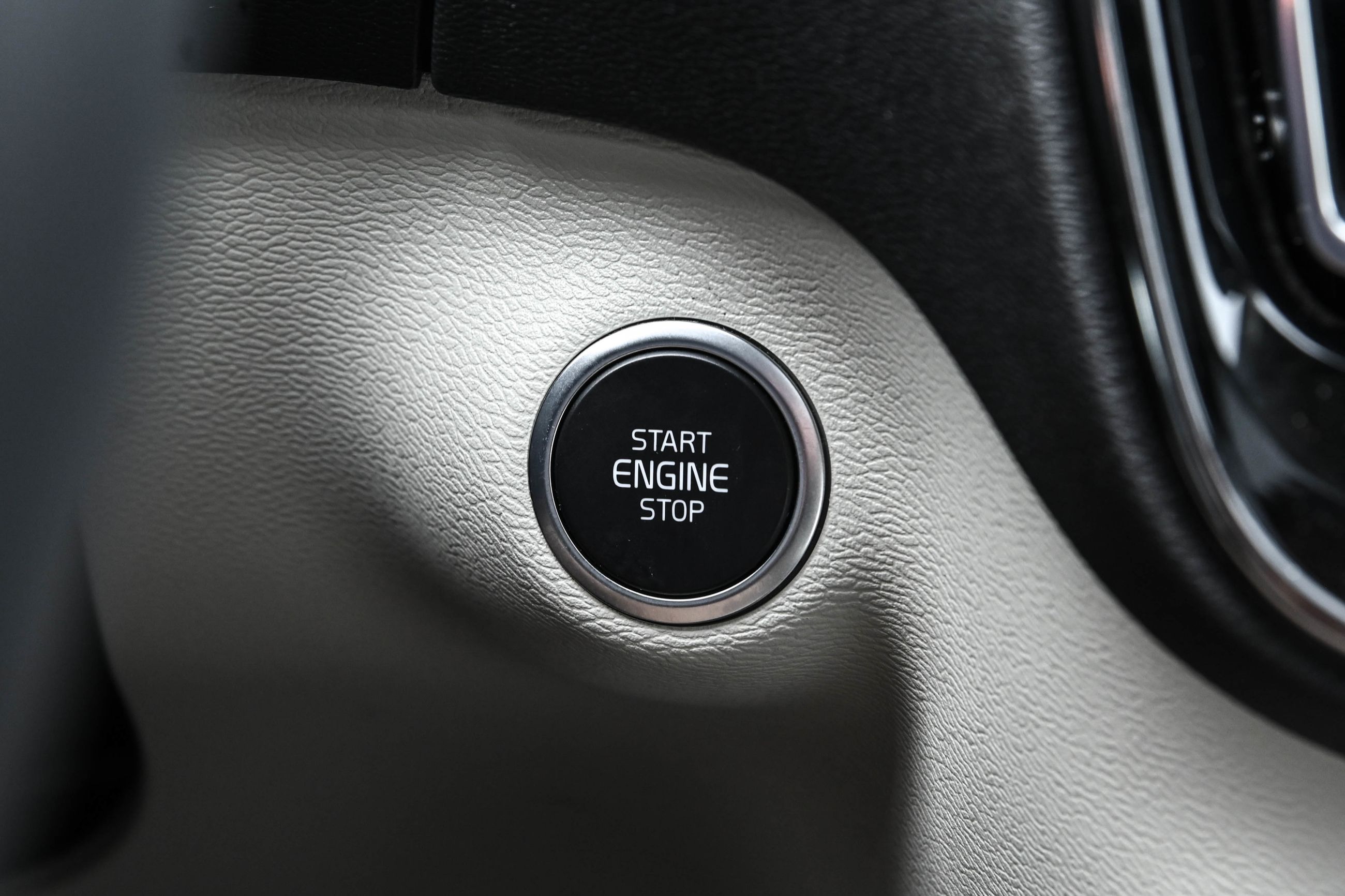 2022 Volvo XC40 in Pointe-Claire, Quebec