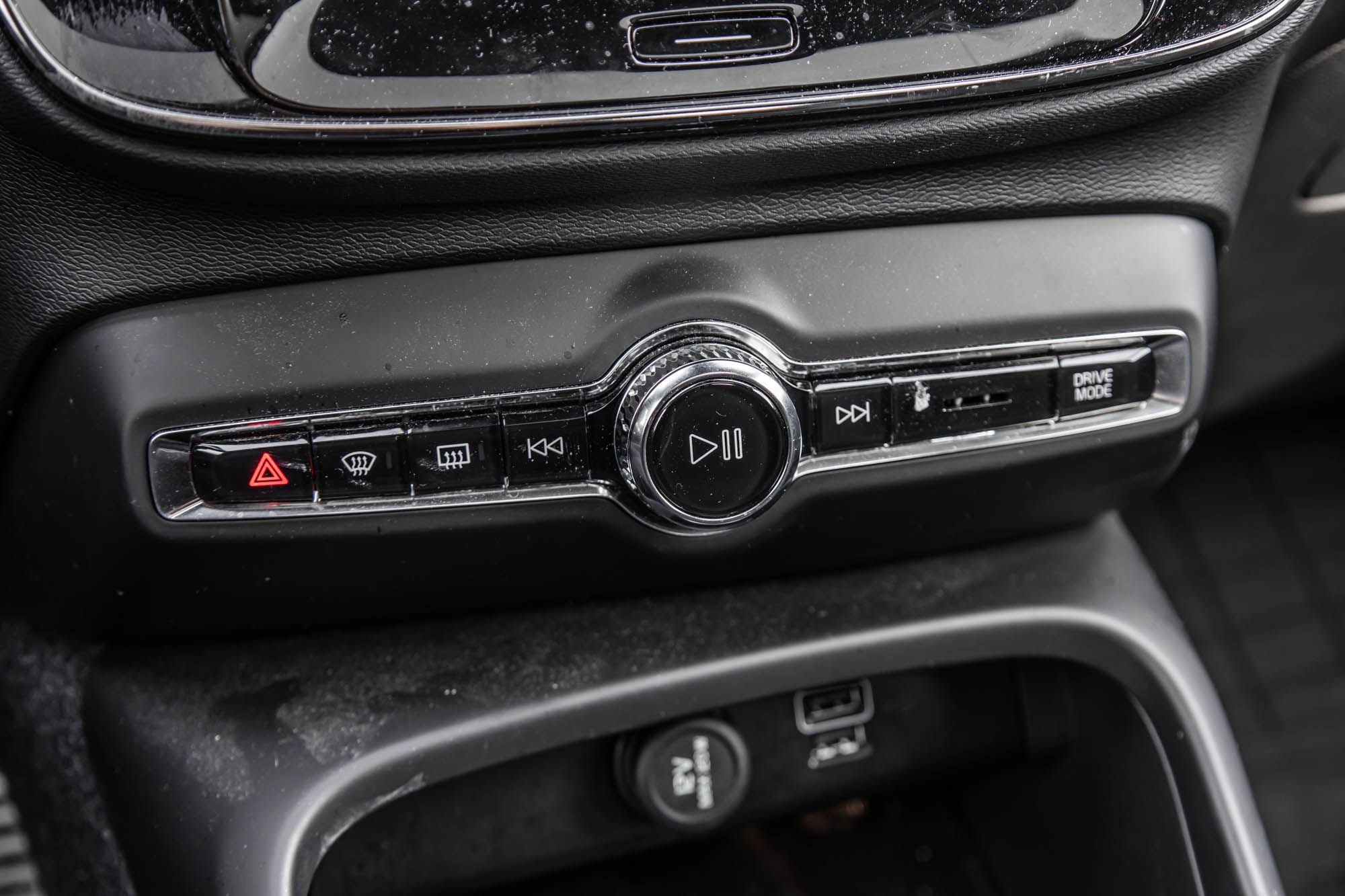 2022 Volvo XC40 in Pointe-Claire, Quebec