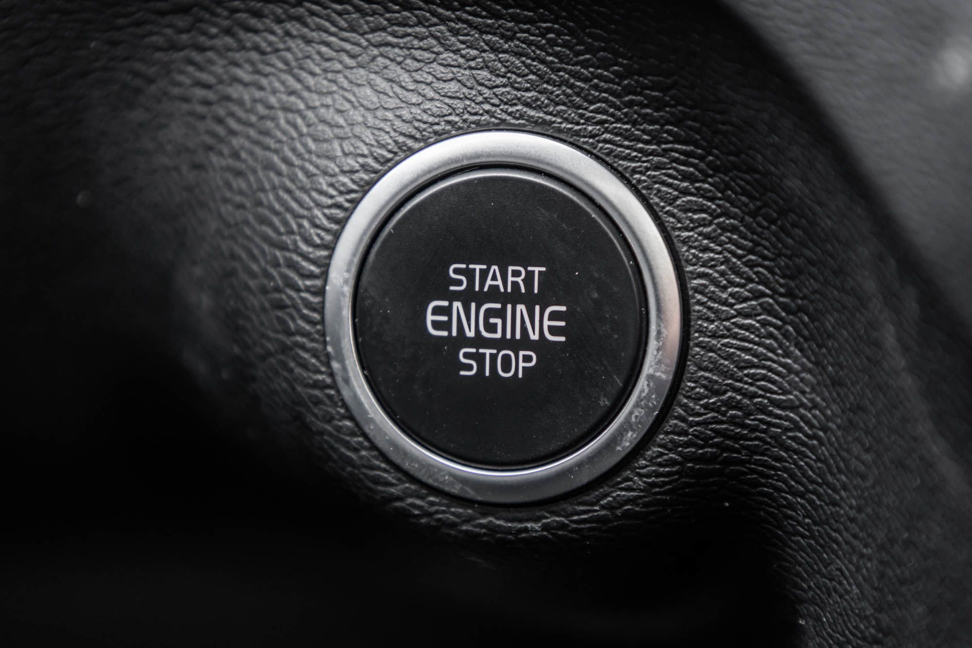 2022 Volvo XC40 in Pointe-Claire, Quebec