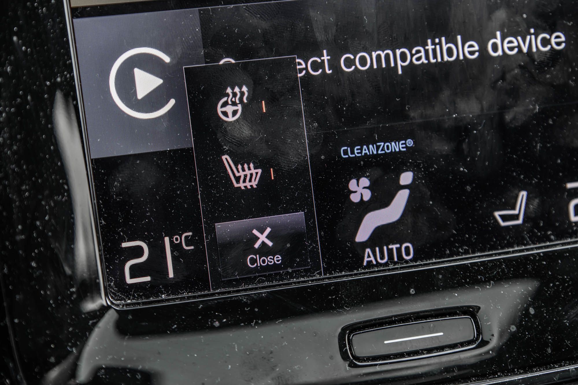 2022 Volvo XC40 in Pointe-Claire, Quebec