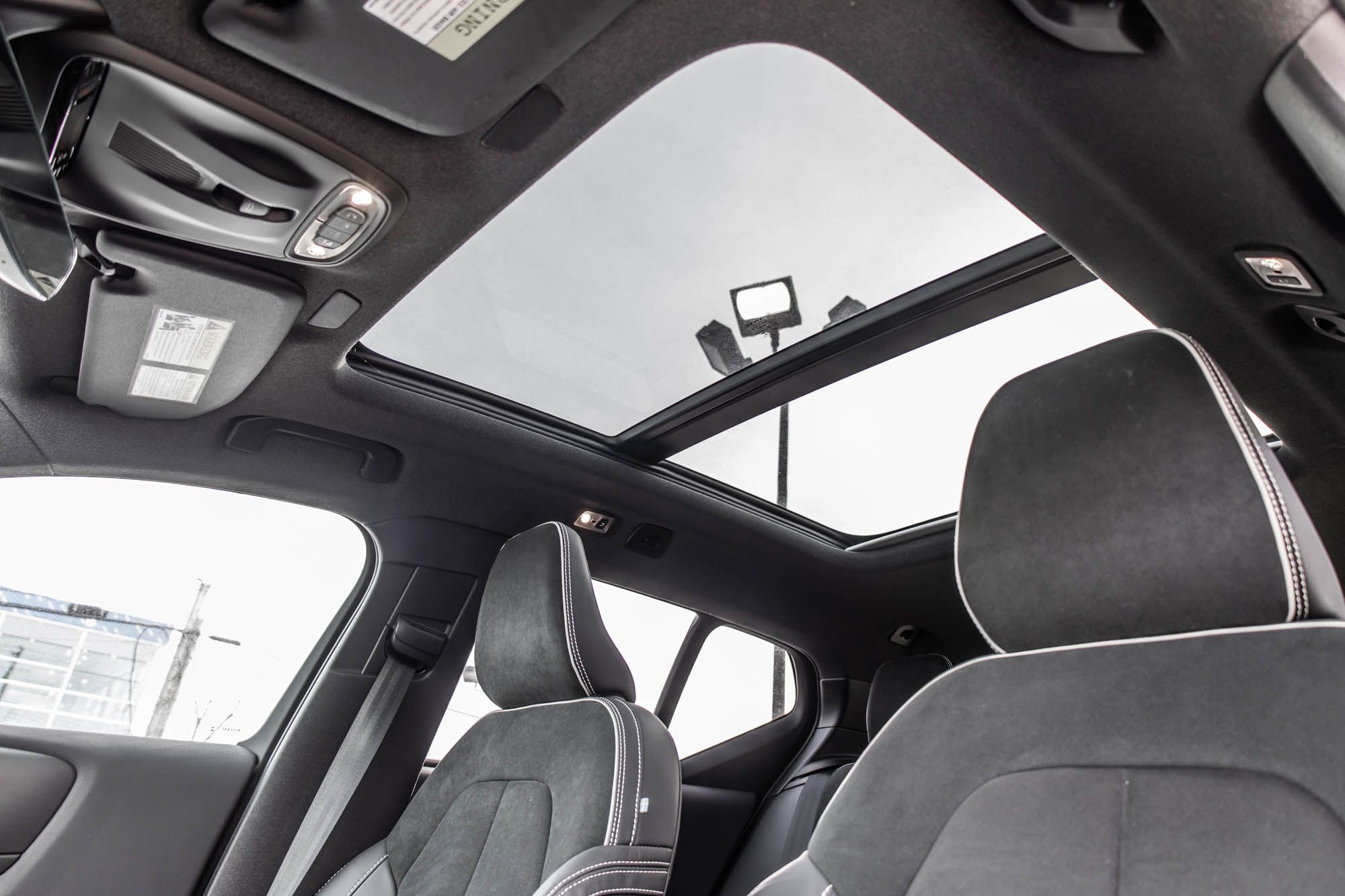 2022 Volvo XC40 in Pointe-Claire, Quebec