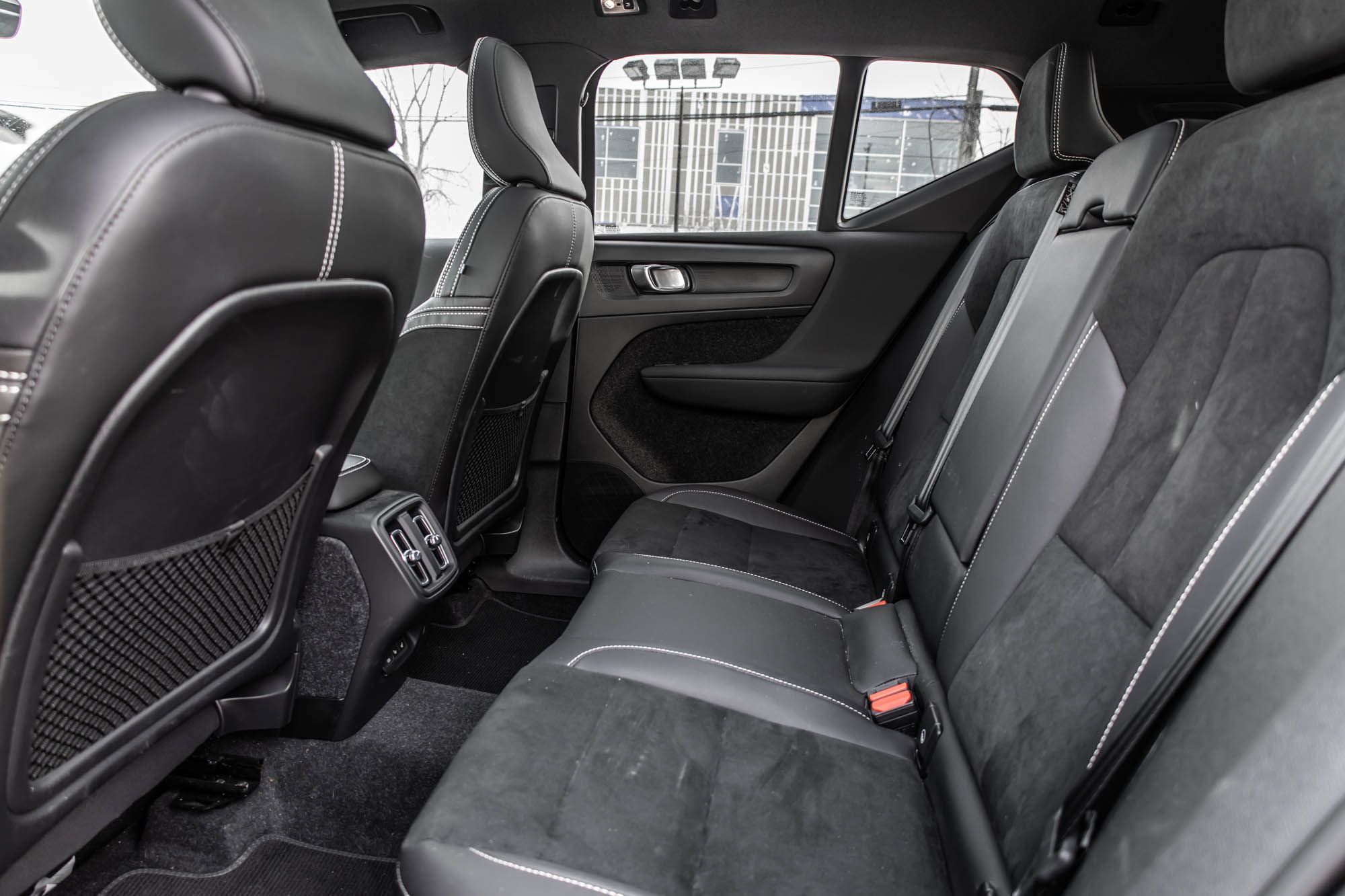 2022 Volvo XC40 in Pointe-Claire, Quebec