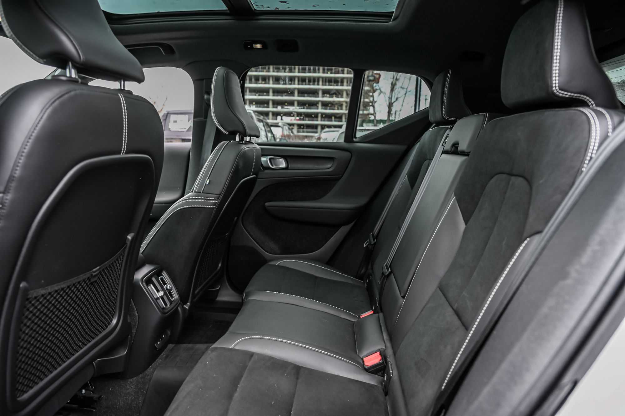 2022 Volvo XC40 in Pointe-Claire, Quebec