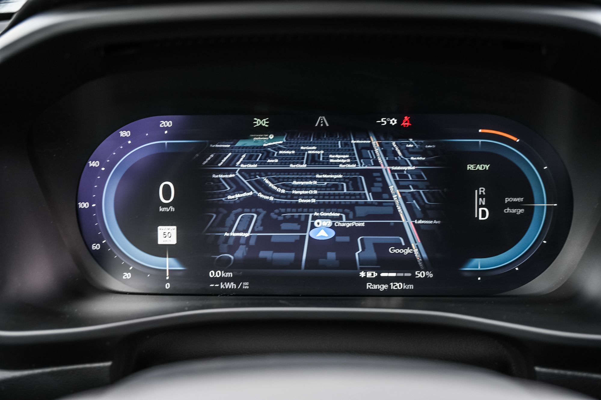 2022 Volvo XC40 in Pointe-Claire, Quebec