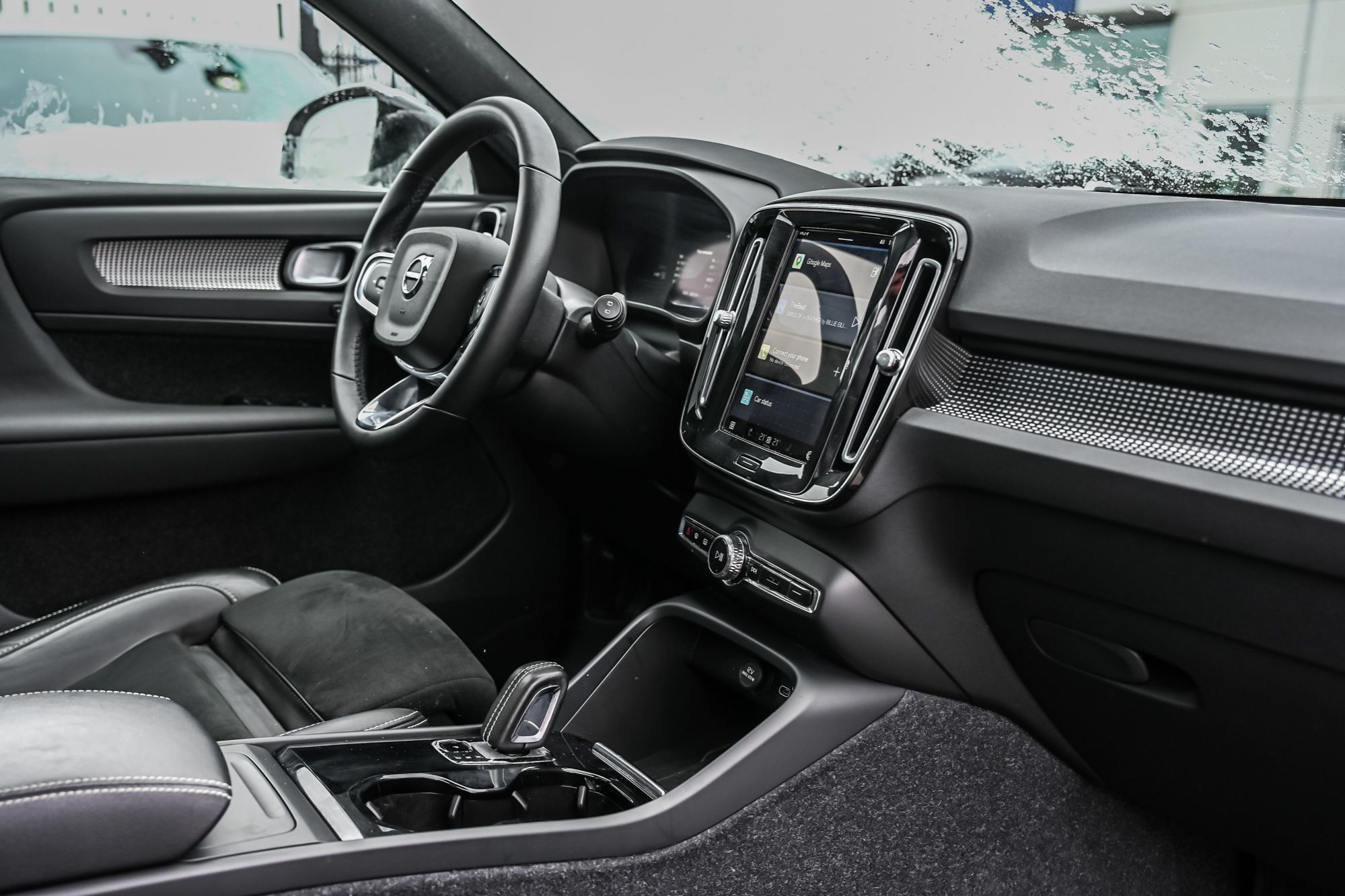 2022 Volvo XC40 in Pointe-Claire, Quebec