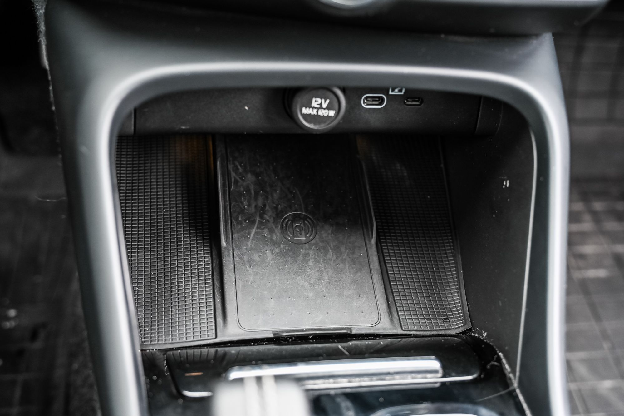 2022 Volvo XC40 in Pointe-Claire, Quebec