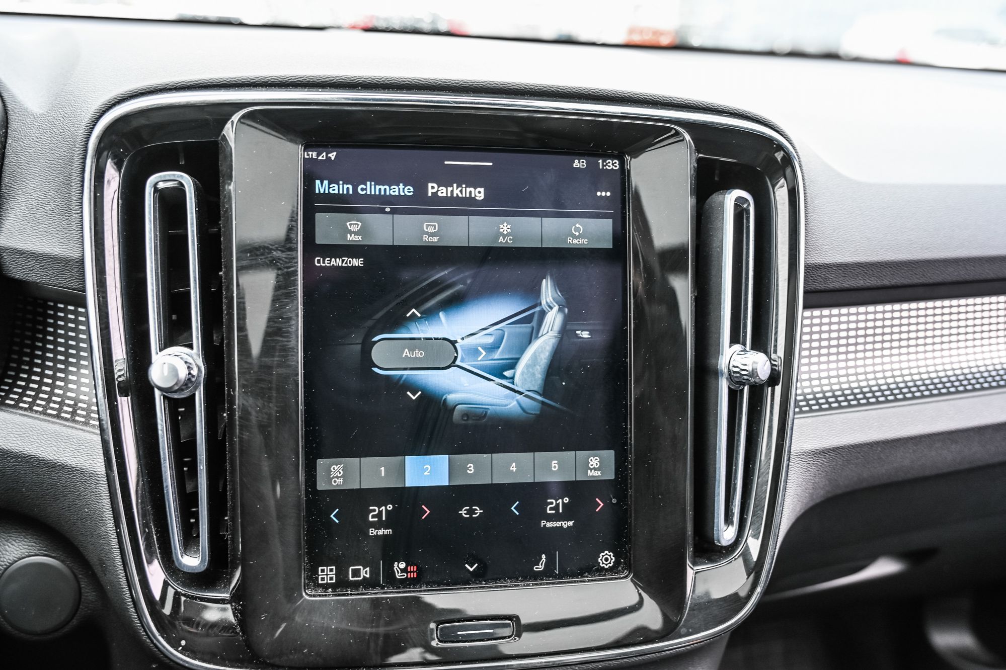 2022 Volvo XC40 in Pointe-Claire, Quebec