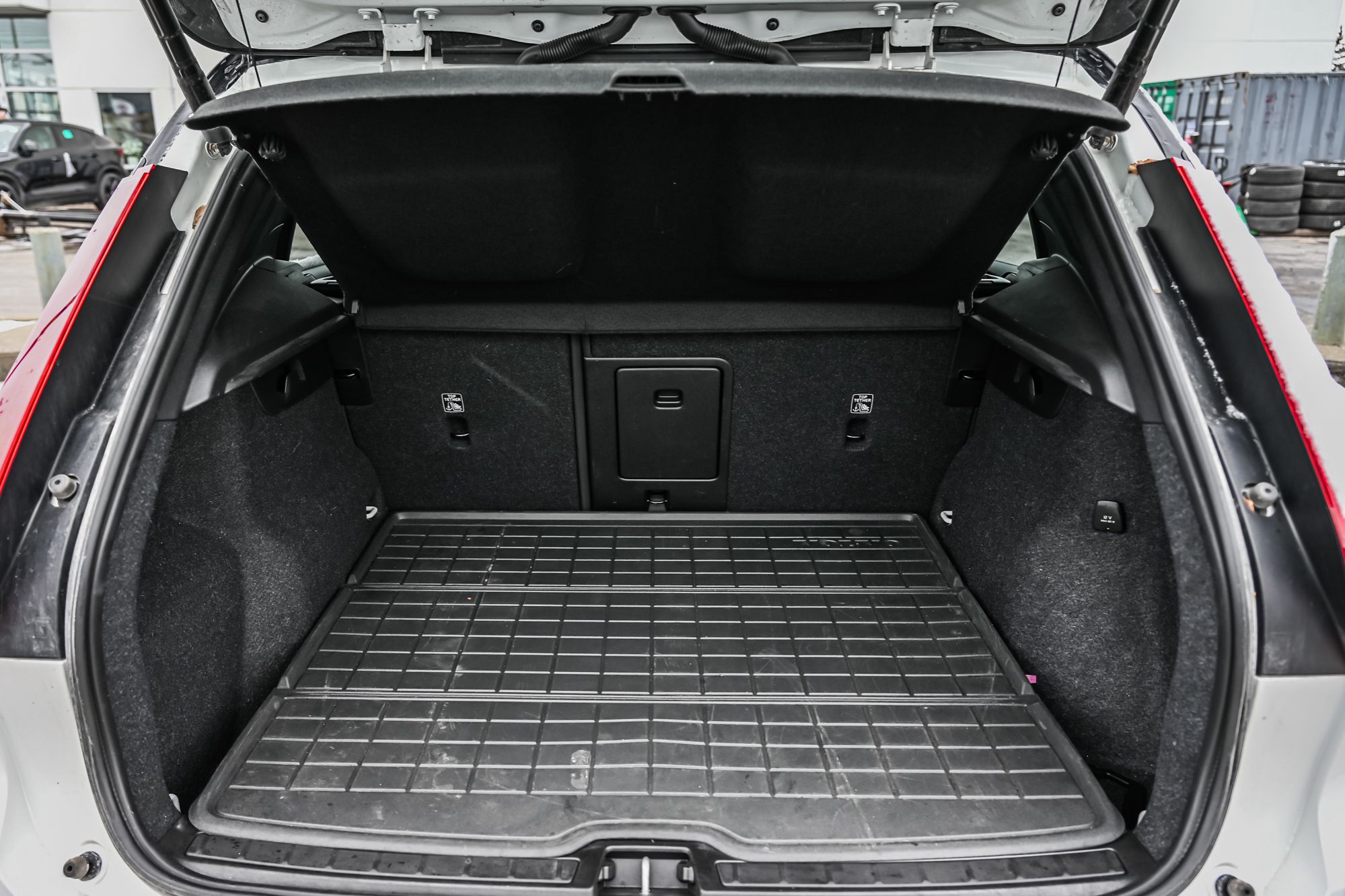 2022 Volvo XC40 in Pointe-Claire, Quebec