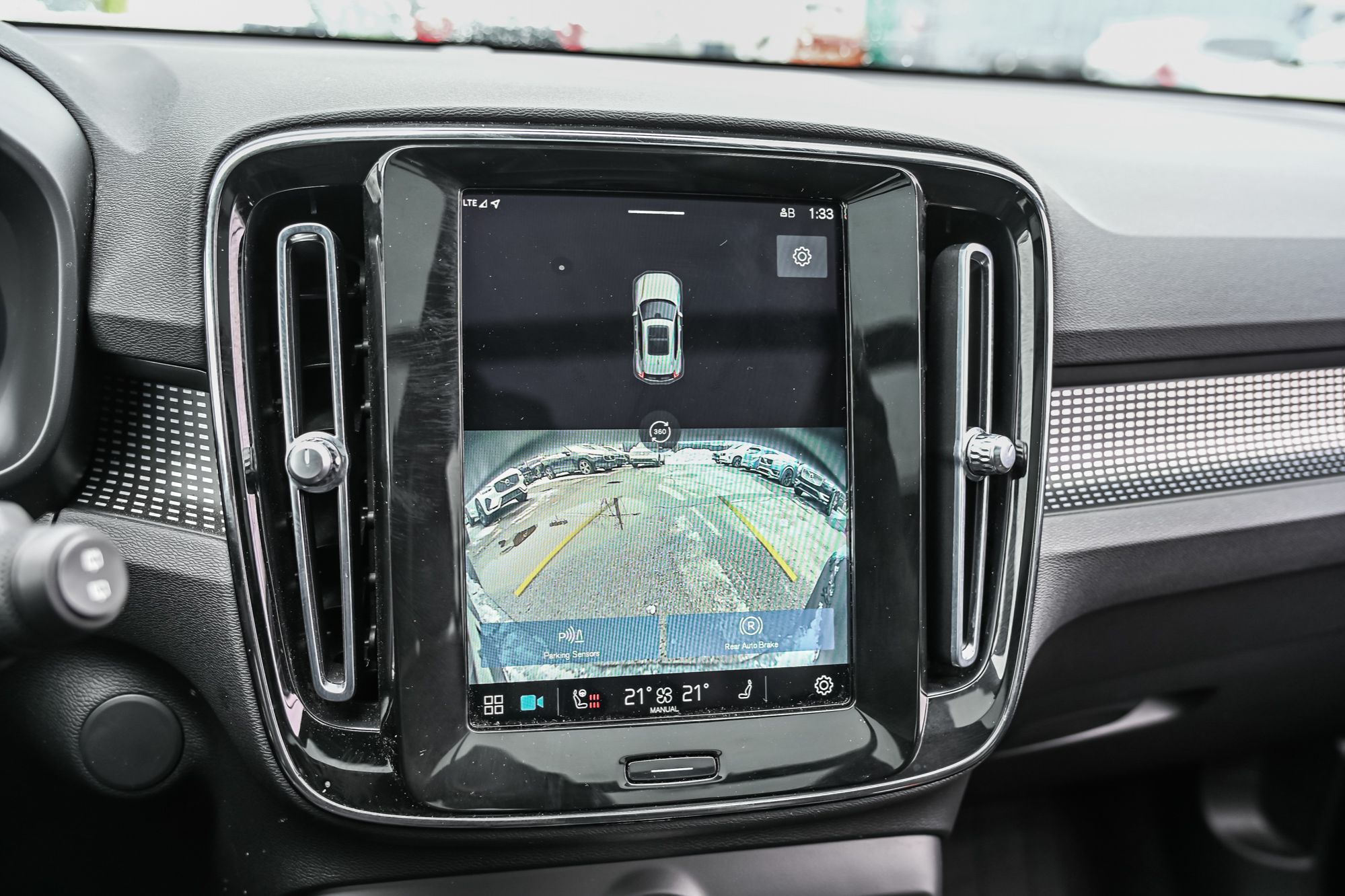 2022 Volvo XC40 in Pointe-Claire, Quebec