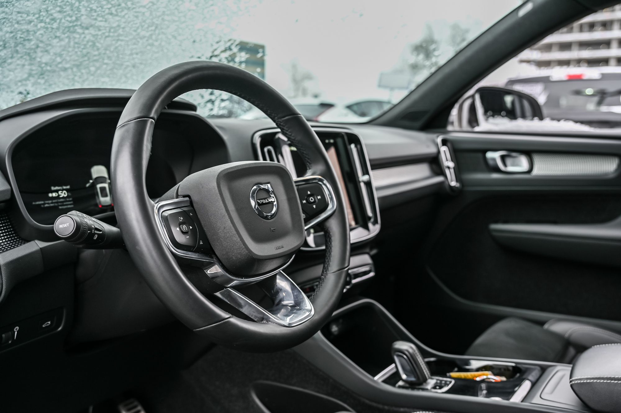 2022 Volvo XC40 in Pointe-Claire, Quebec