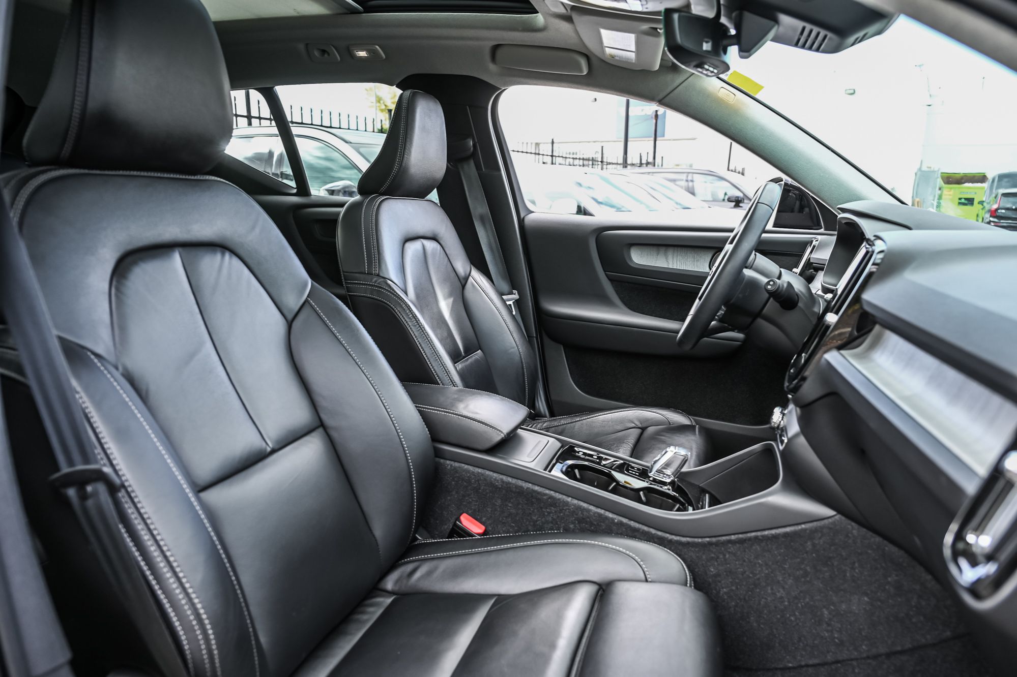 2023 Volvo XC40 in Pointe-Claire, Quebec