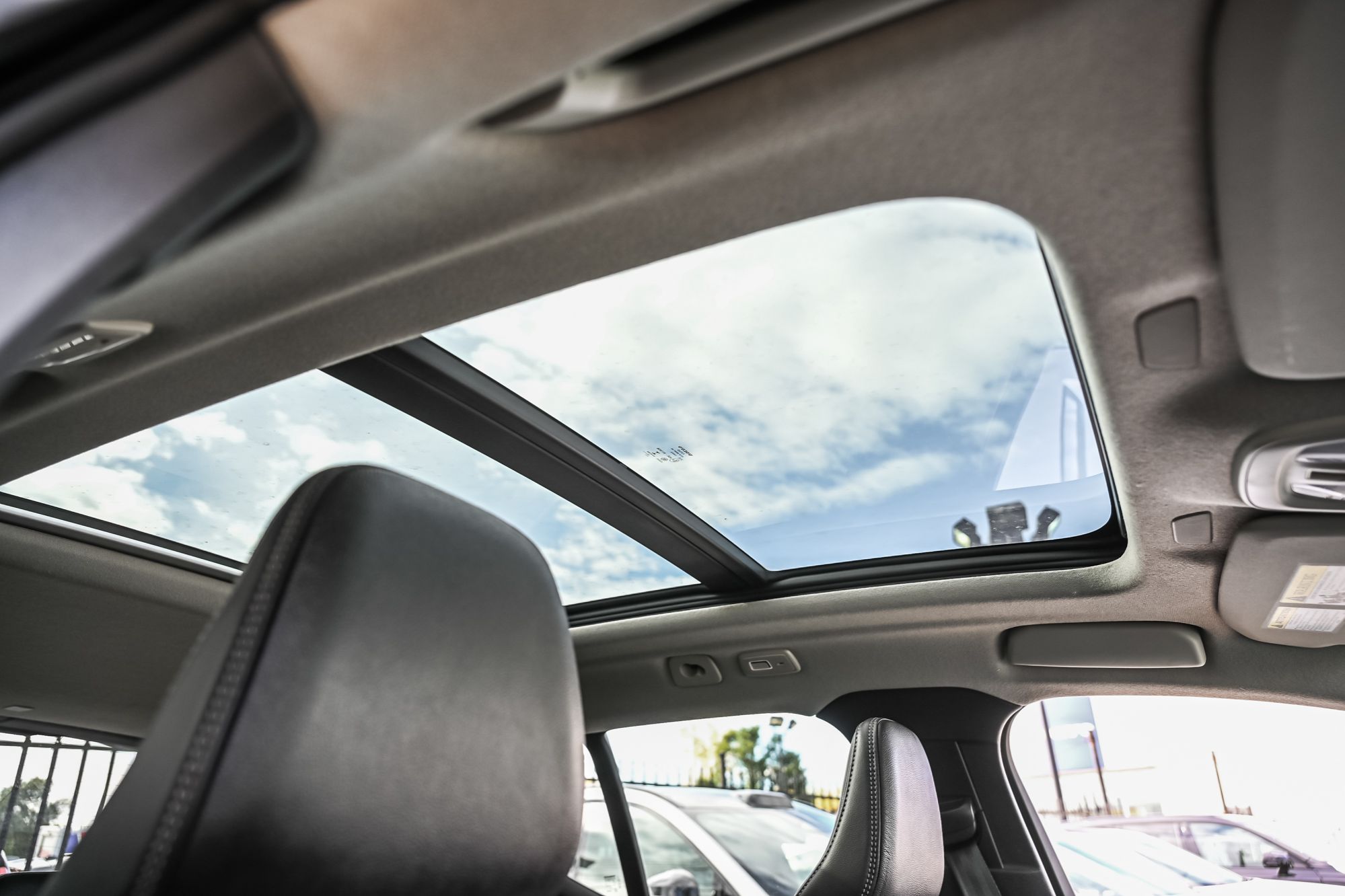 2023 Volvo XC40 in Pointe-Claire, Quebec