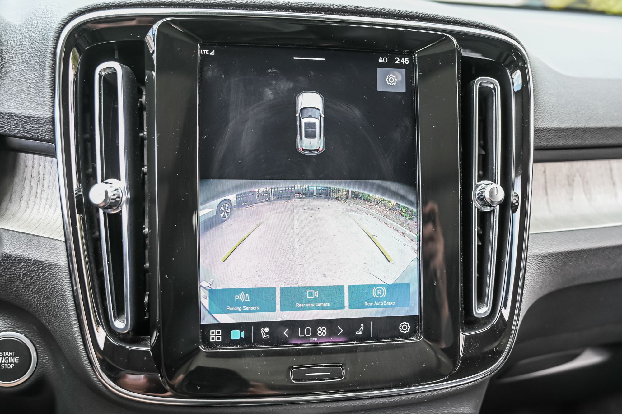 2023 Volvo XC40 in Pointe-Claire, Quebec