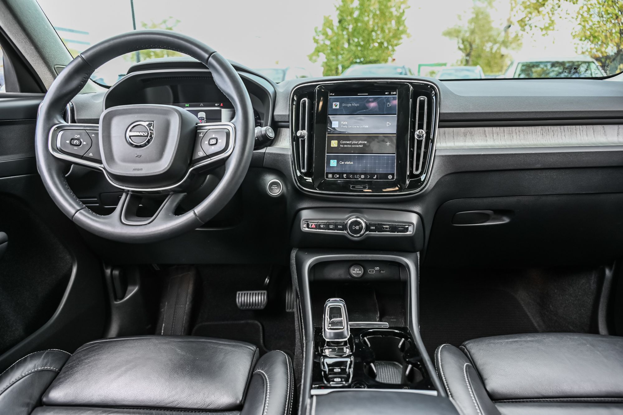 2023 Volvo XC40 in Pointe-Claire, Quebec