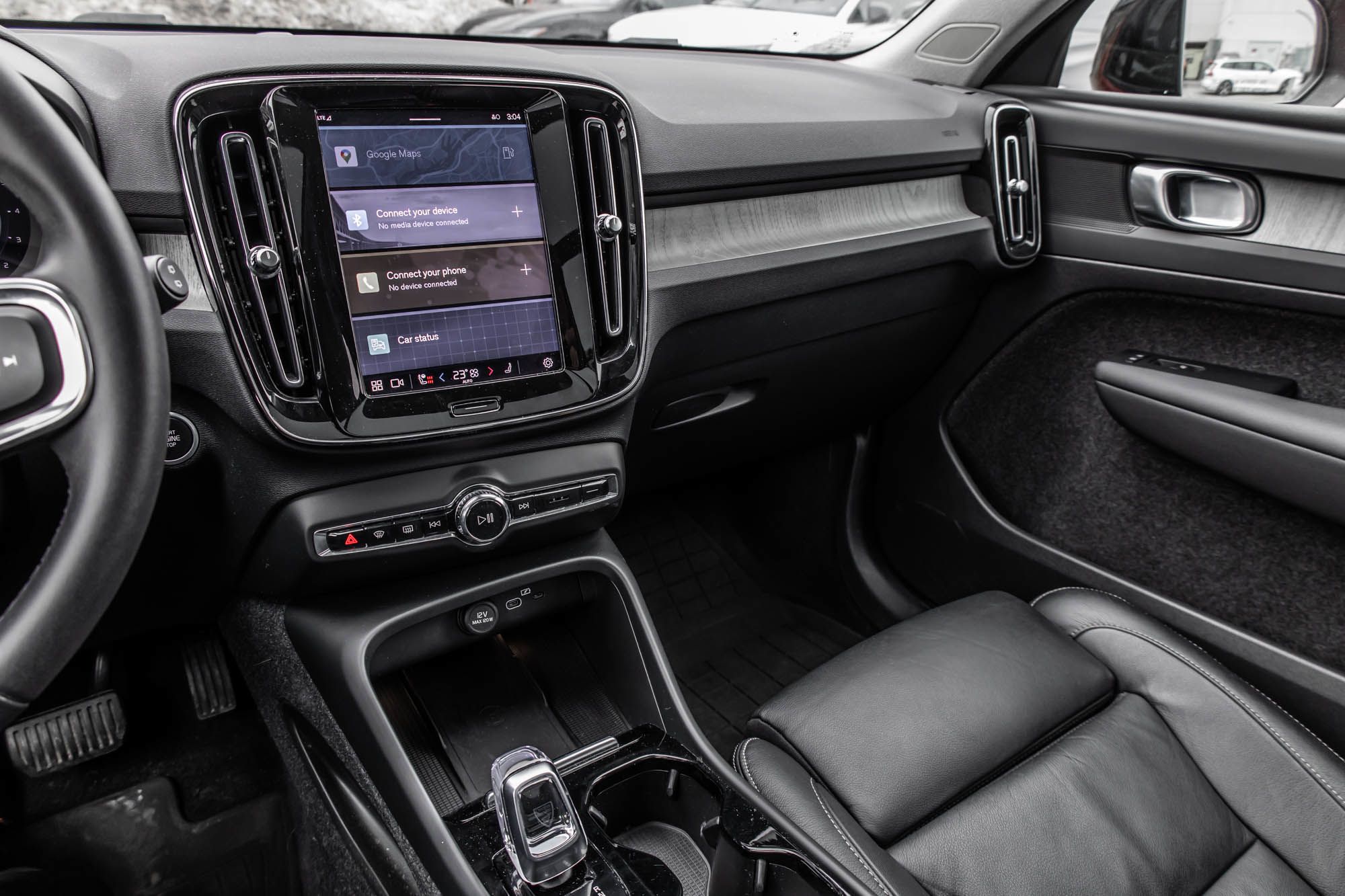 2023 Volvo XC40 in Pointe-Claire, Quebec