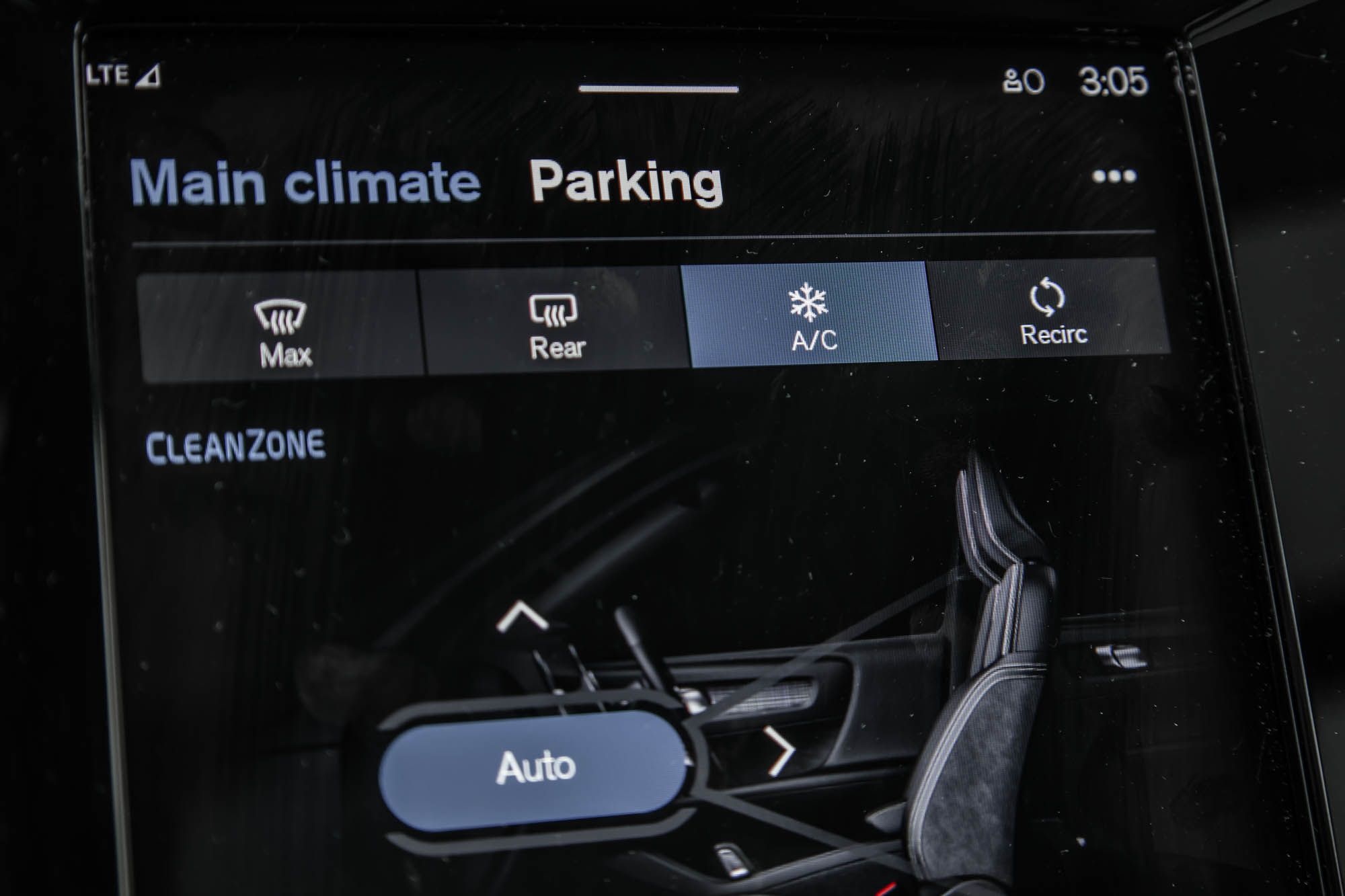 2023 Volvo XC40 in Pointe-Claire, Quebec